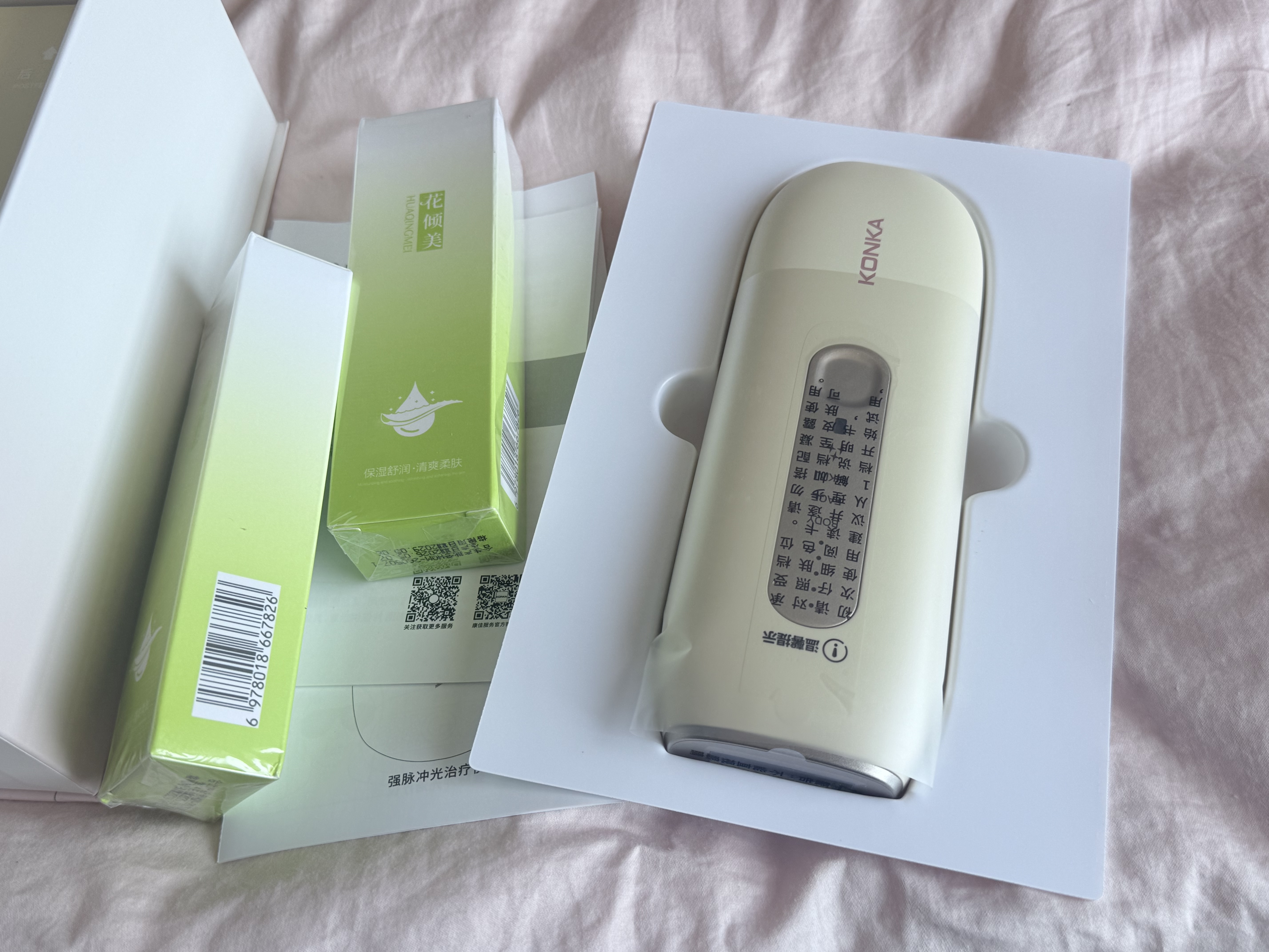 康佳（KONKA）脱毛仪3301蓝宝石冰感冰点家用宿舍唇部腋下大小腿比基尼线脱毛神器送女友生日礼物实用 保价30天 【16.8J红光波】3301MAX-奶油白 实拍图