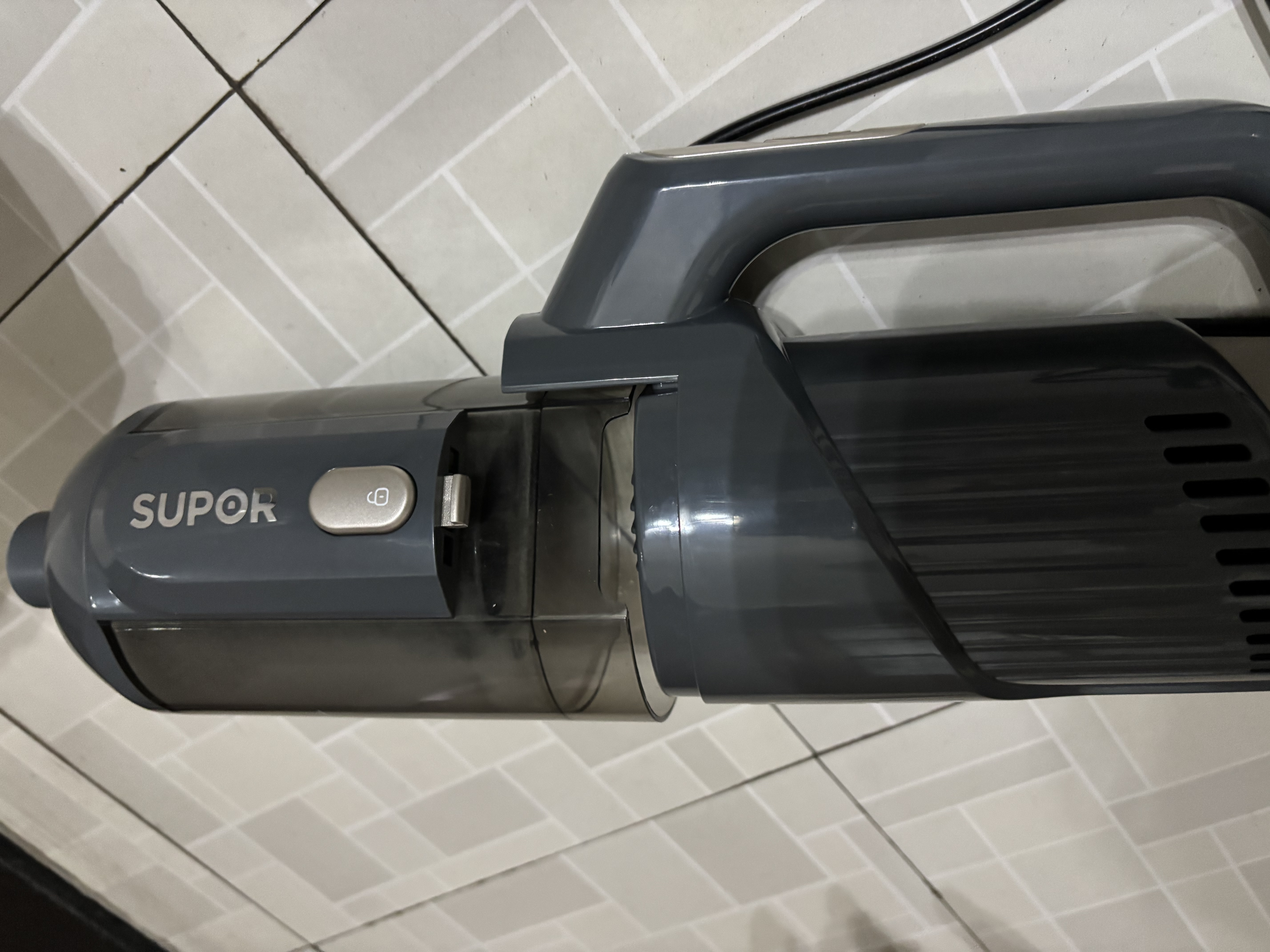 苏泊尔（SUPOR）吸尘器家用手持两用三合一强力大吸力地毯桌面床上扫地吸猫狗宠物毛发除尘除螨仪大功率有线 含全屋清洁套装-EVCS-C3S 实拍图