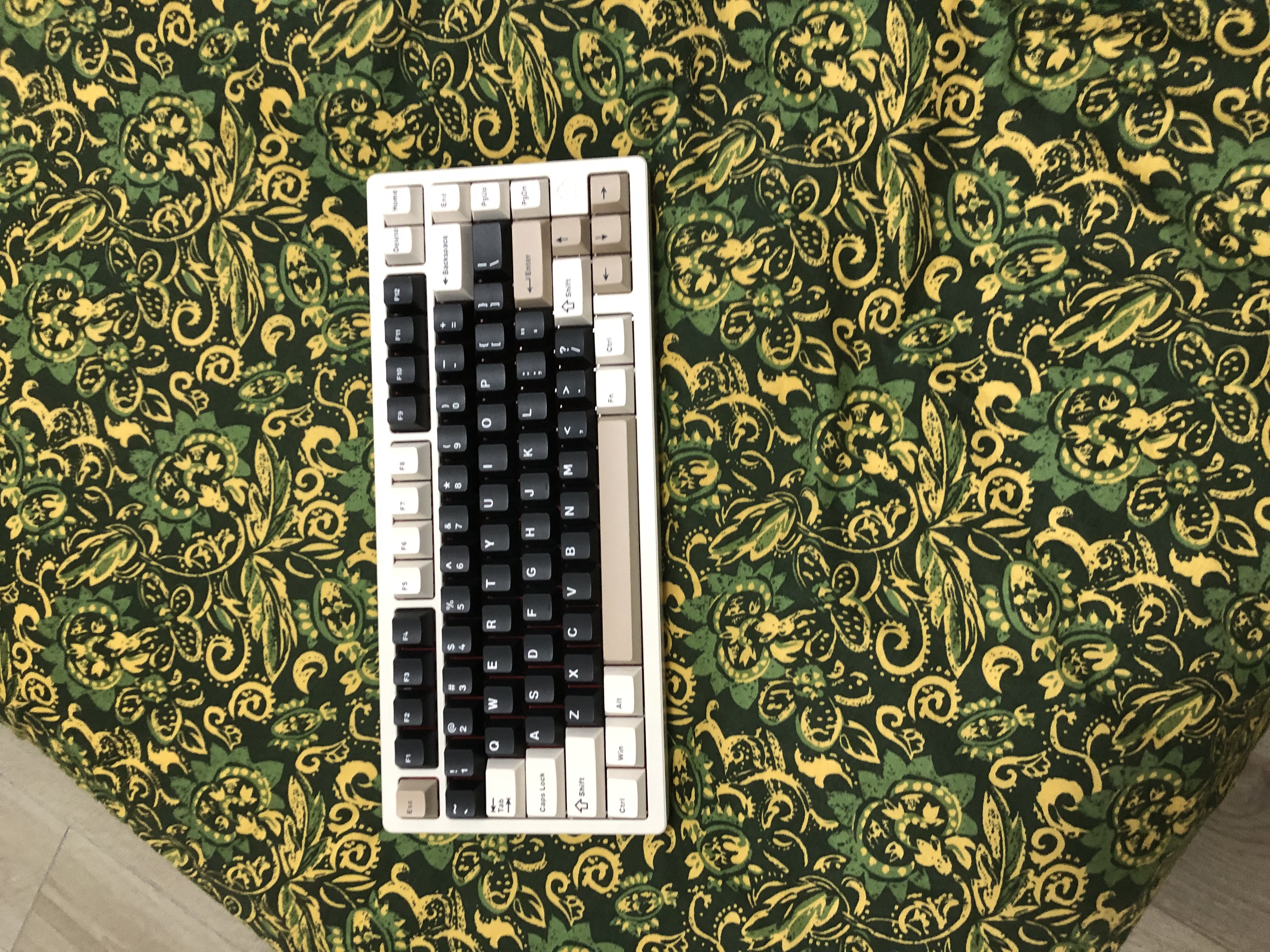 WOB rainy75客制化键盘三模铝坨坨机械键盘cnc电脑无线蓝牙游戏电竞外设雨 奶酪白-电泳-RGB/雪顶可可轴/冰晶 实拍图