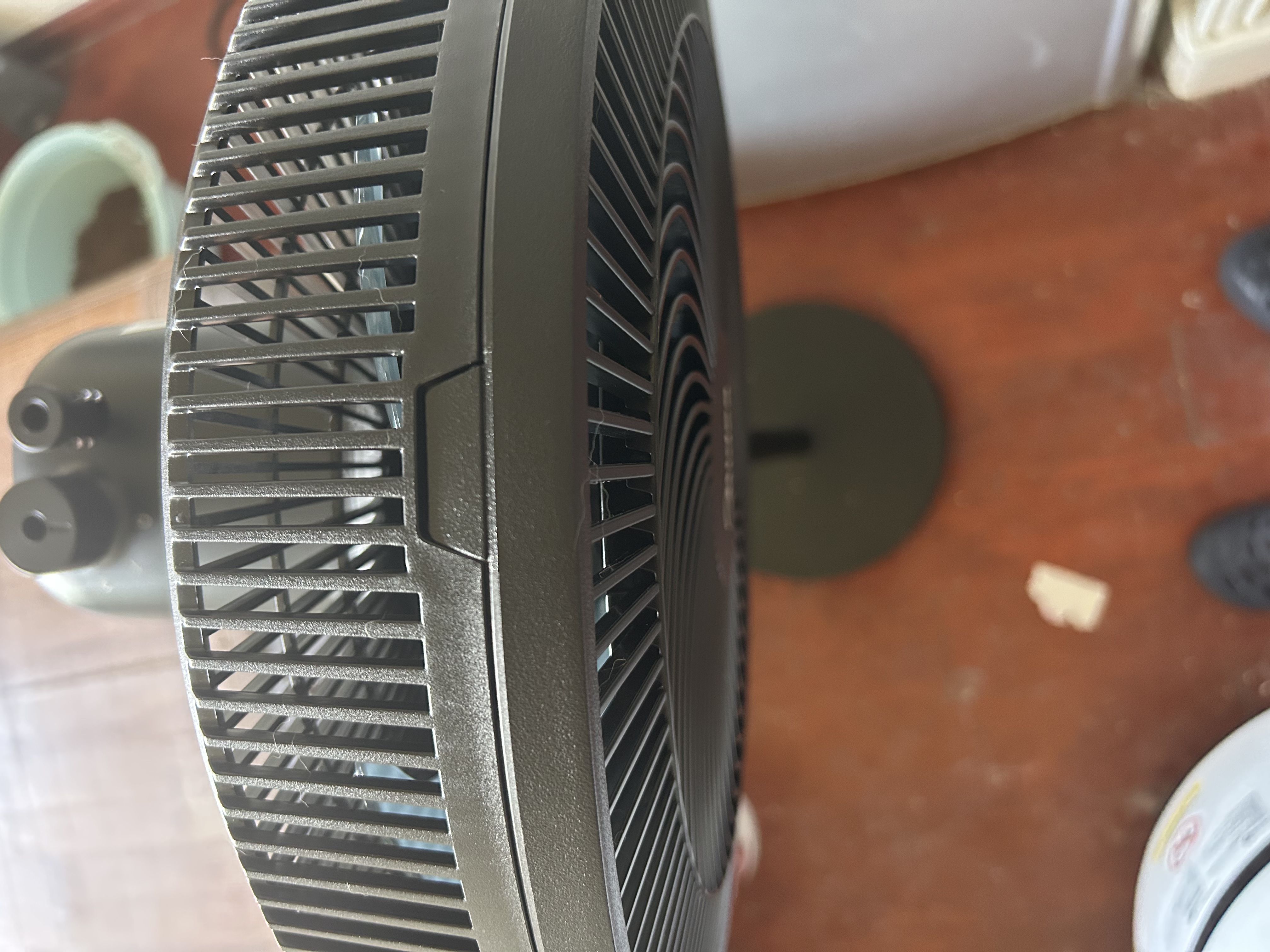 美的（Midea）【超级单品】七叶轻音立式电风扇家用柔风落地扇台式桌面小型风扇大风量节能摇头宿舍电扇 SAF30AB 实拍图