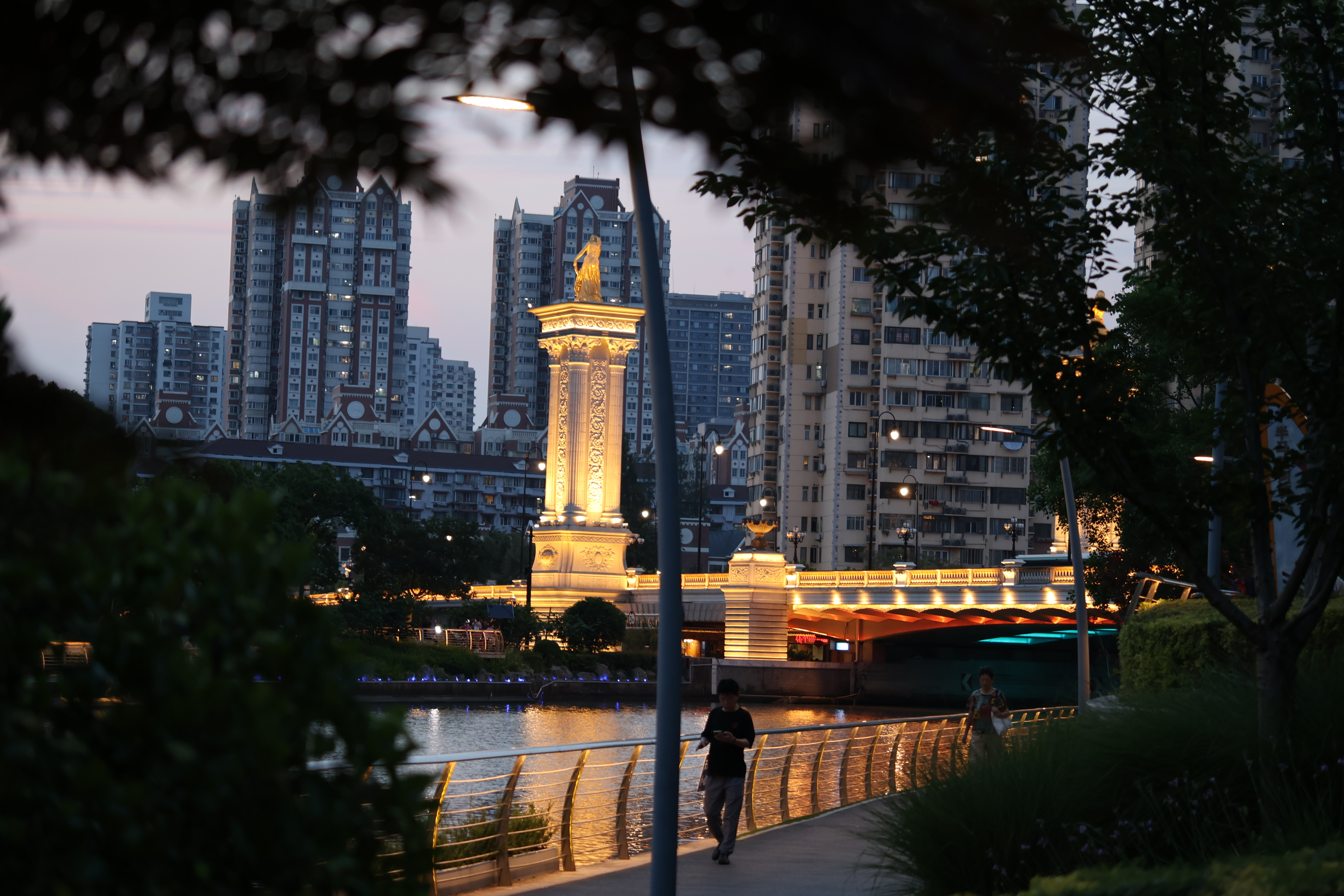 适马（SIGMA）18-50mm F2.8 DC DN｜Contemporary 半画幅微单 1850标准变焦镜头  人像旅行直播（佳能RF卡口） 实拍图