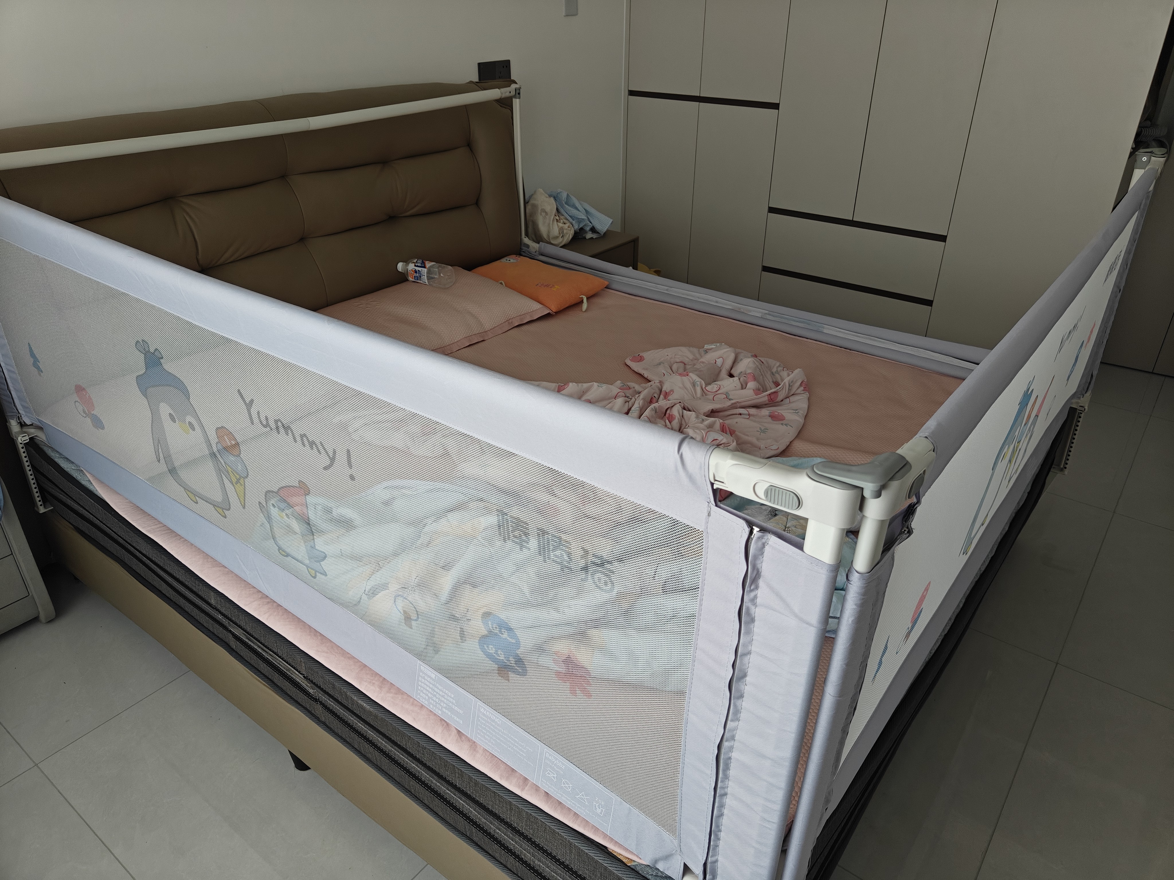棒棒猪床围栏宝宝防摔床边防掉免打孔床护栏床头杆加固版3面 1.8*2*2米 实拍图
