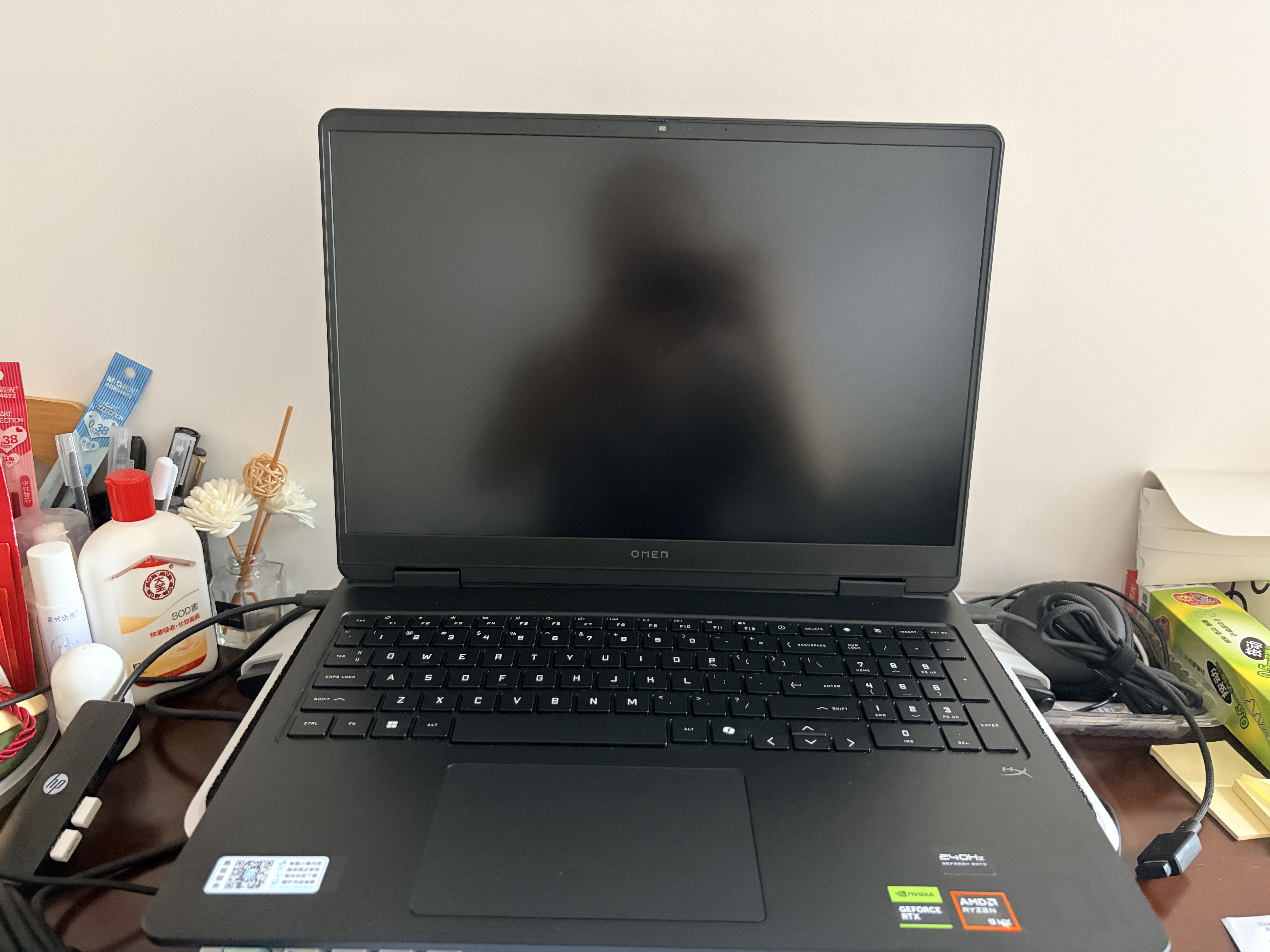 惠普（HP）暗影精灵11游戏本笔记本电脑 国家补贴（R9 8945HX RTX5060 16G 1TB QHD240Hz） 实拍图