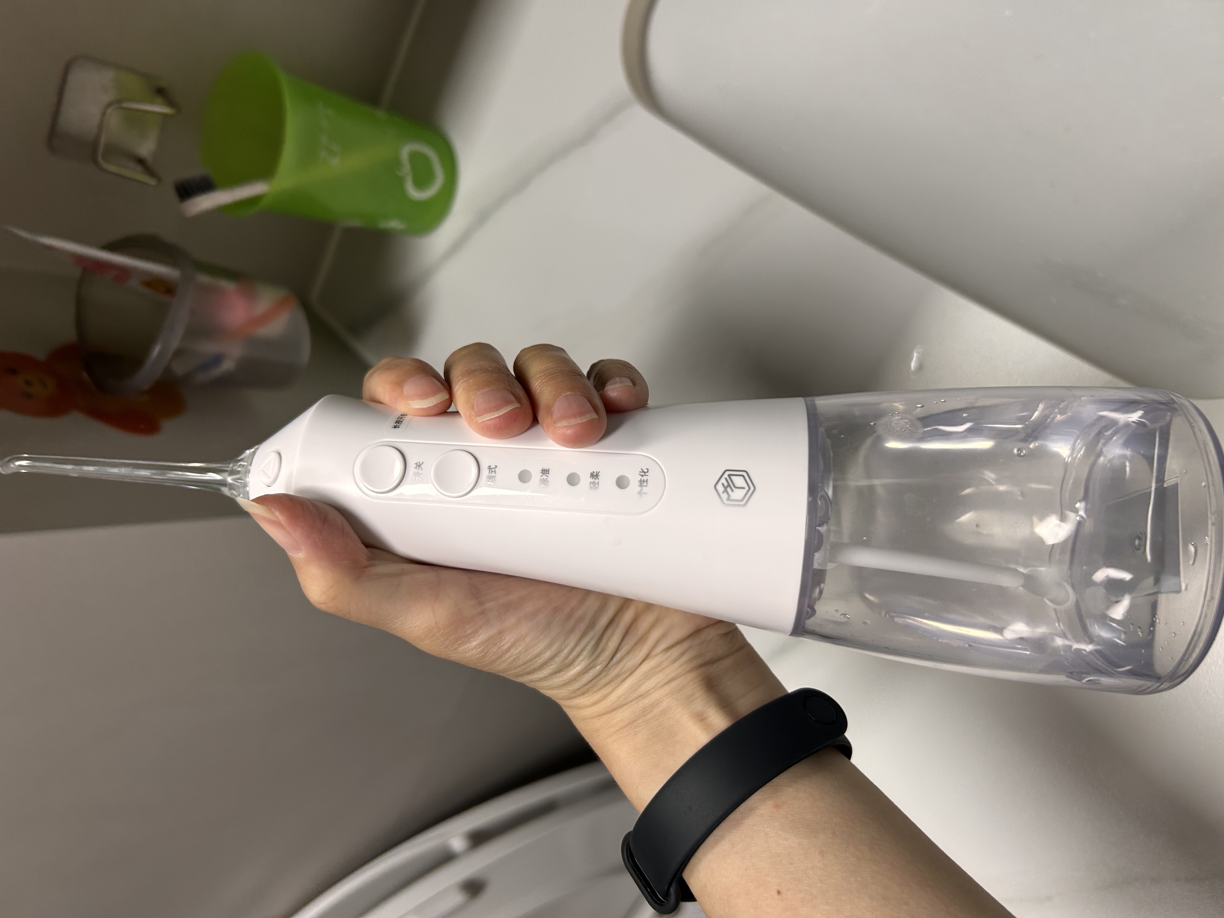 京东京造冲牙器便携式2喷嘴300ML大水箱超声波洗牙器水牙线冲洗器牙齿清洁正畸护龈成人情侣生日礼物 实拍图