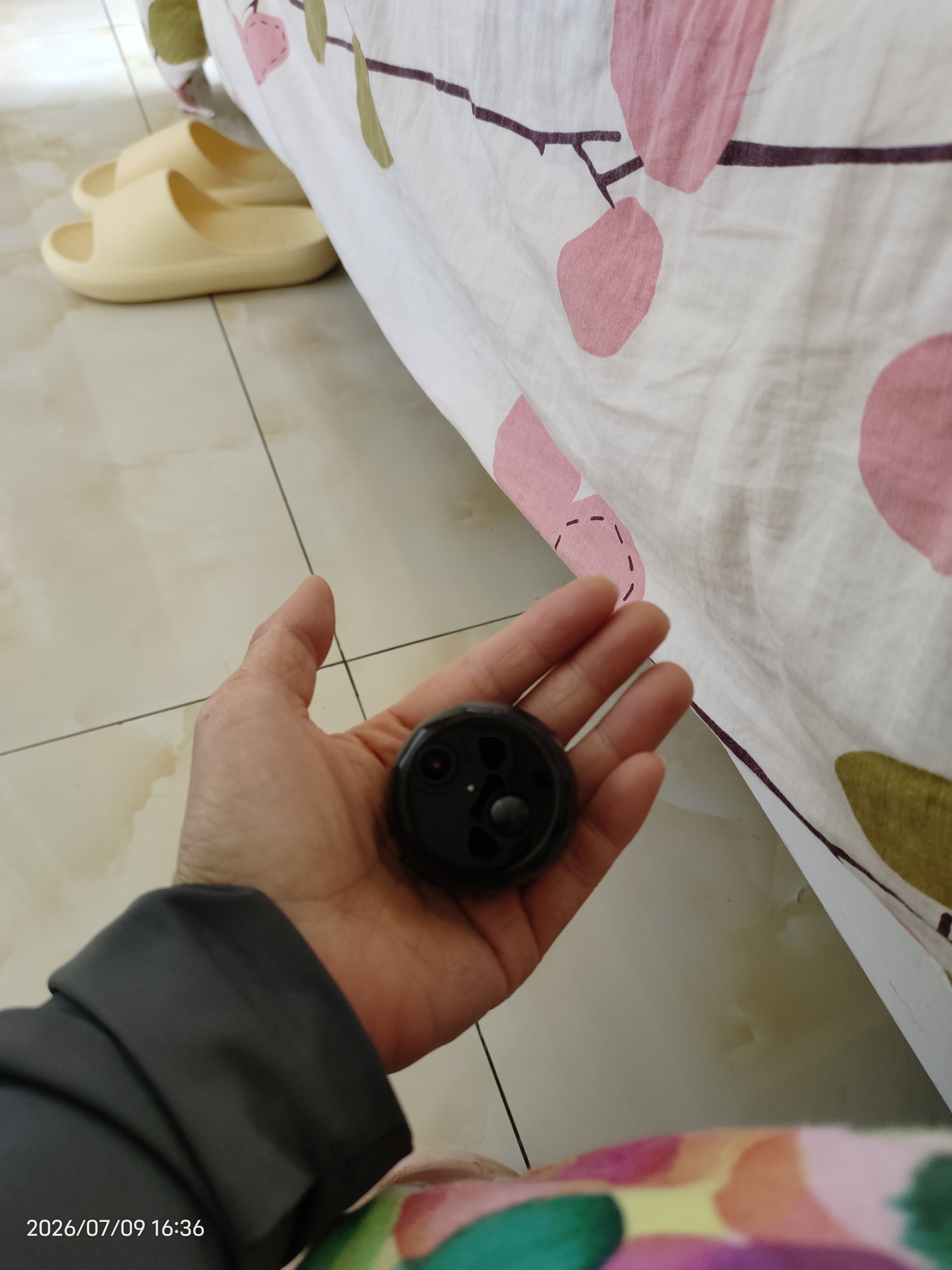 鸣胜监控摄像头无线免插电家用监控器360度无死角带夜视4K超清支持手机远程可充电监控门口入户门车载 实拍图