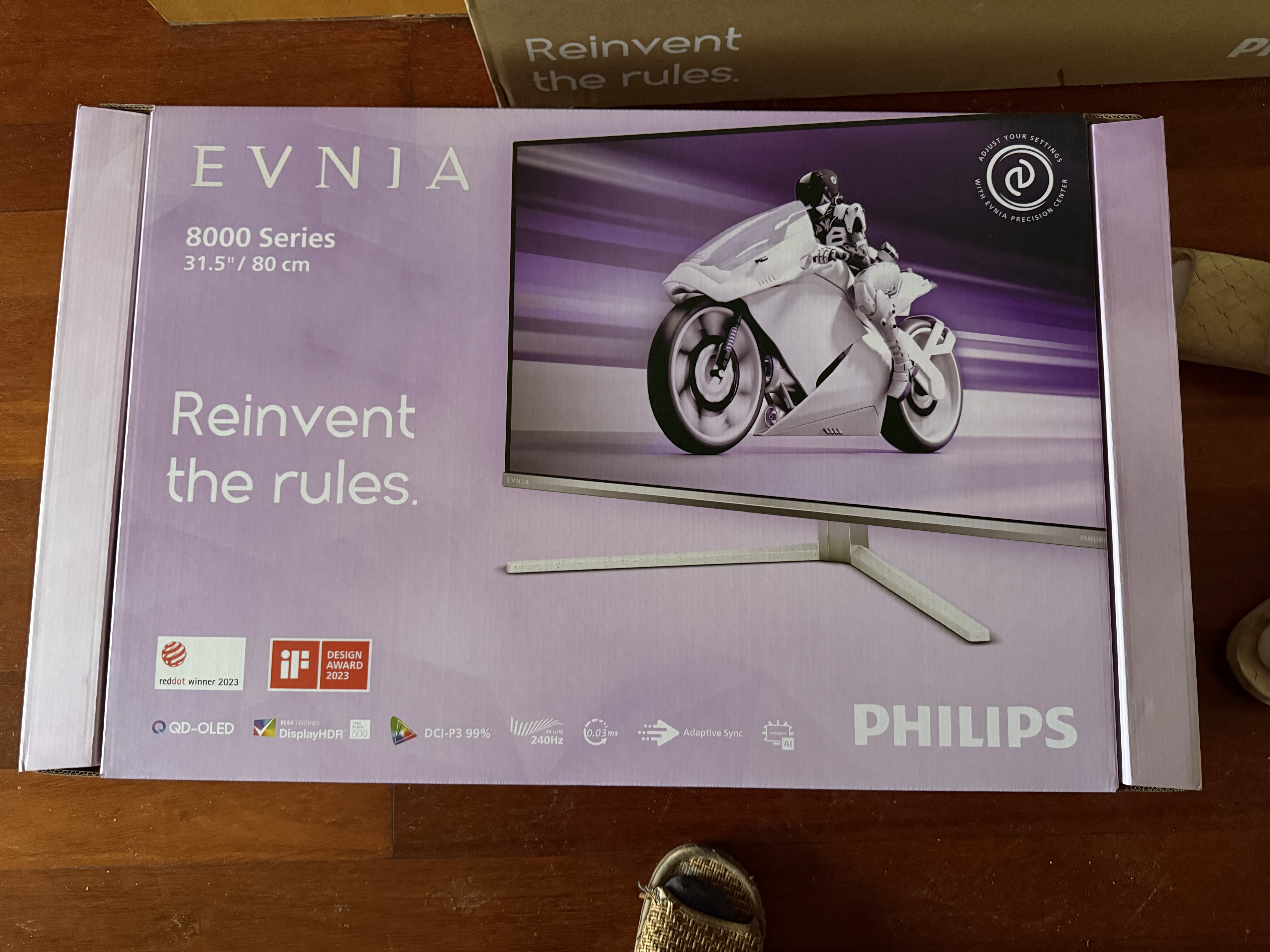 飞利浦EVNIA弈威32英寸 4K240Hz AR3.0黑透屏五层堆叠OLED DP2.1光效TypeC 电竞显示器 天王星32M2N8900X 实拍图