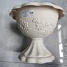爱丽思（IRIS）浮雕杯型创意大花盆户外庭院家用树脂塑料欧式绣球高脚花盆 350L【浅米色】约6.5L 实拍图