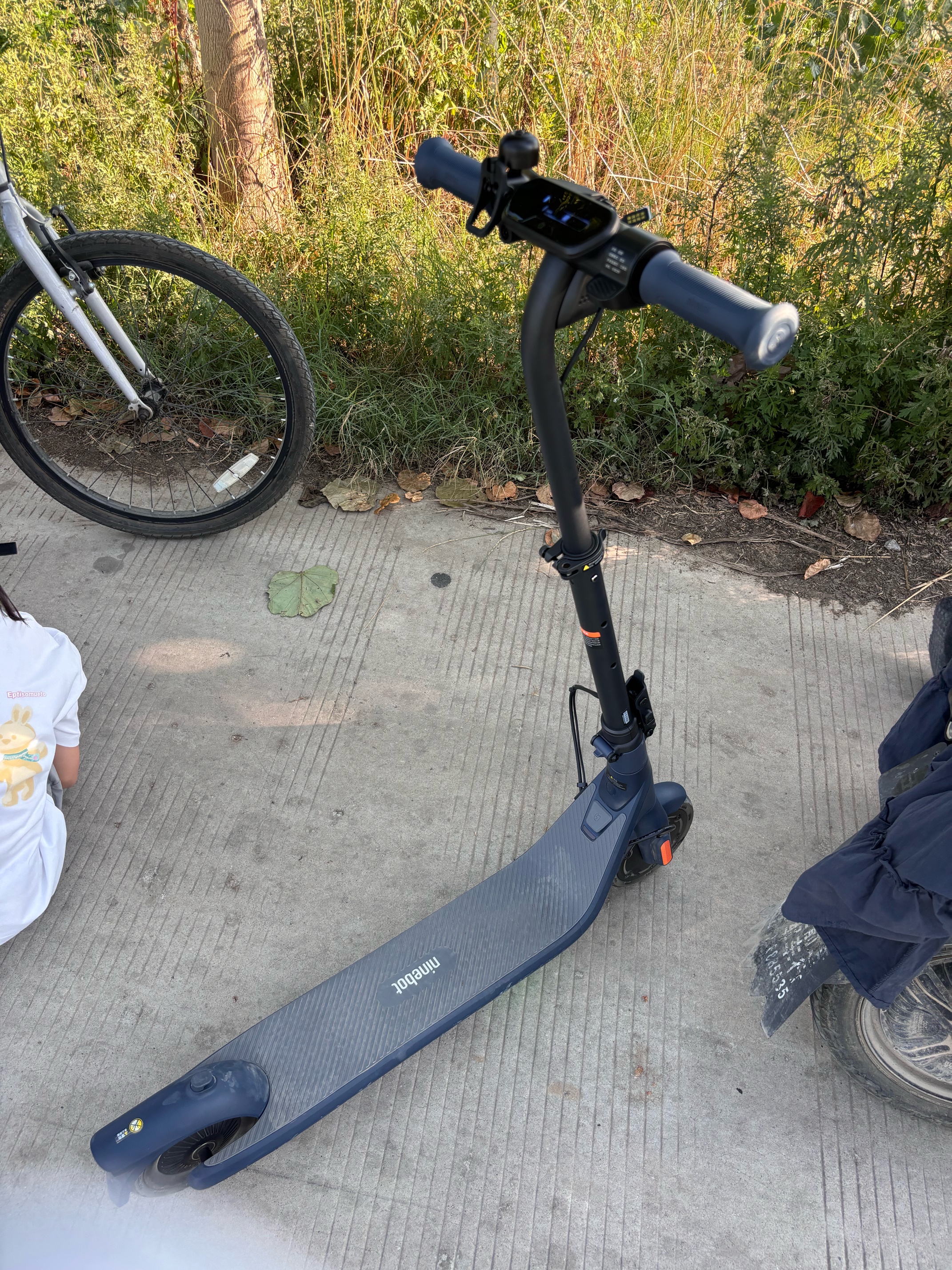 九号（Ninebot）电动滑板车C2Pro蓝黑色 电动车两轮 折叠便携式代步车高度三挡可调 实拍图