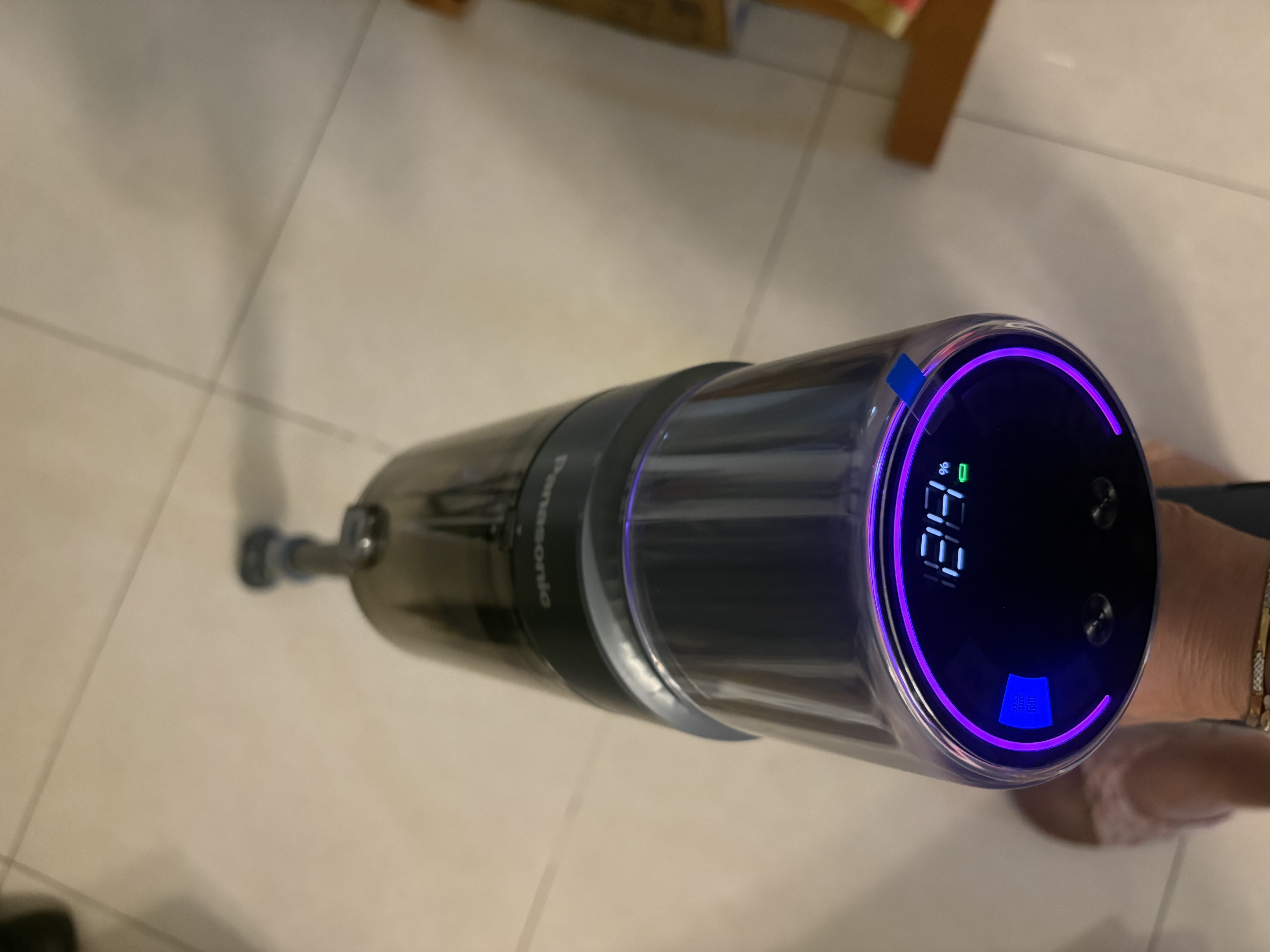 松下（Panasonic）【除尘神器】无线吸尘器家用大吸力手持绿光照显尘吸猫毛除尘四重过滤MC-A33H【双电池包长续航】 实拍图
