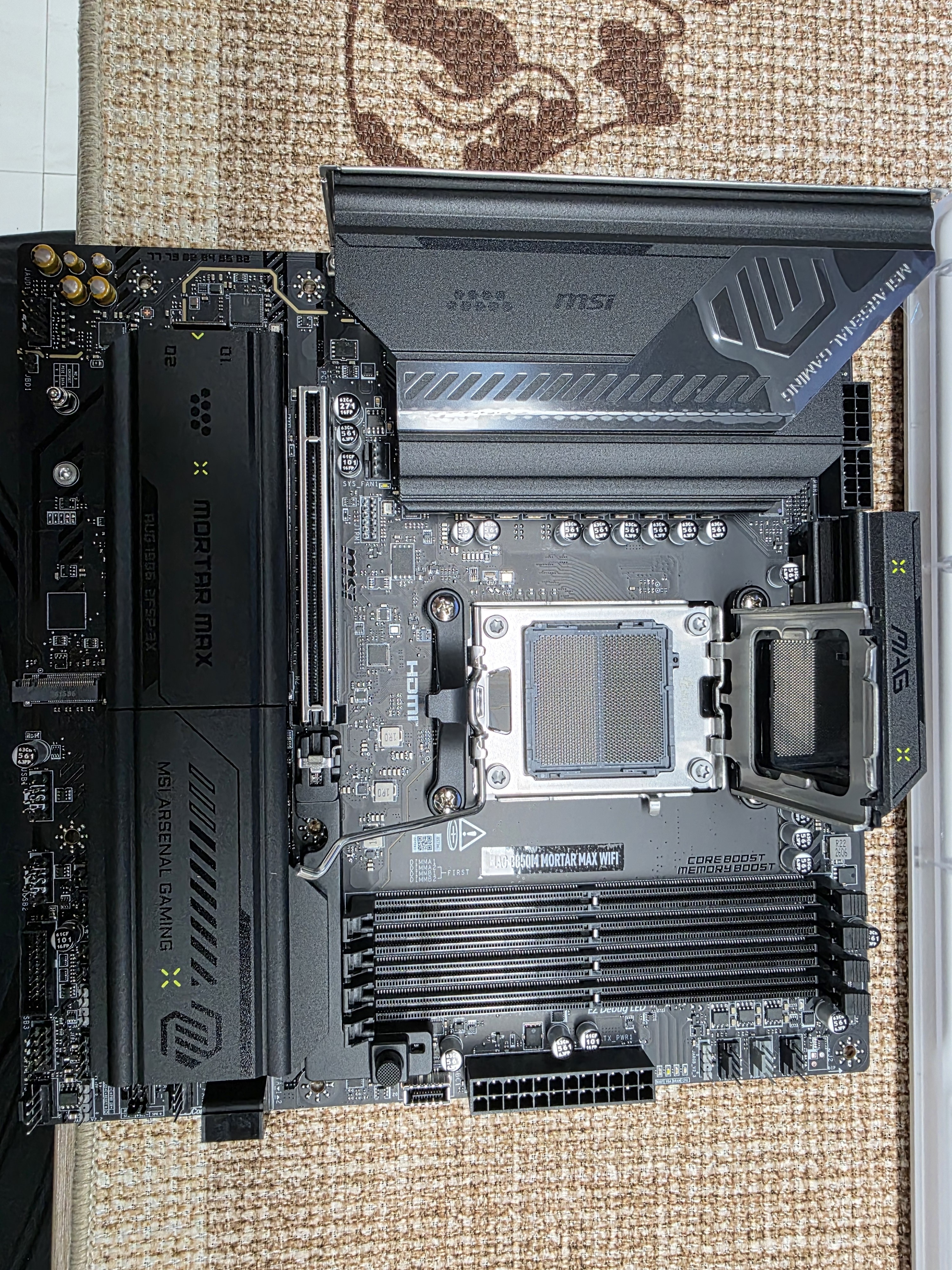 微星（MSI）MAG B850M MORTAR MAX WIFI迫击炮主板支持CPU 9800X3D/9700X/9850X3D (AMDB850/AM5接口) 实拍图