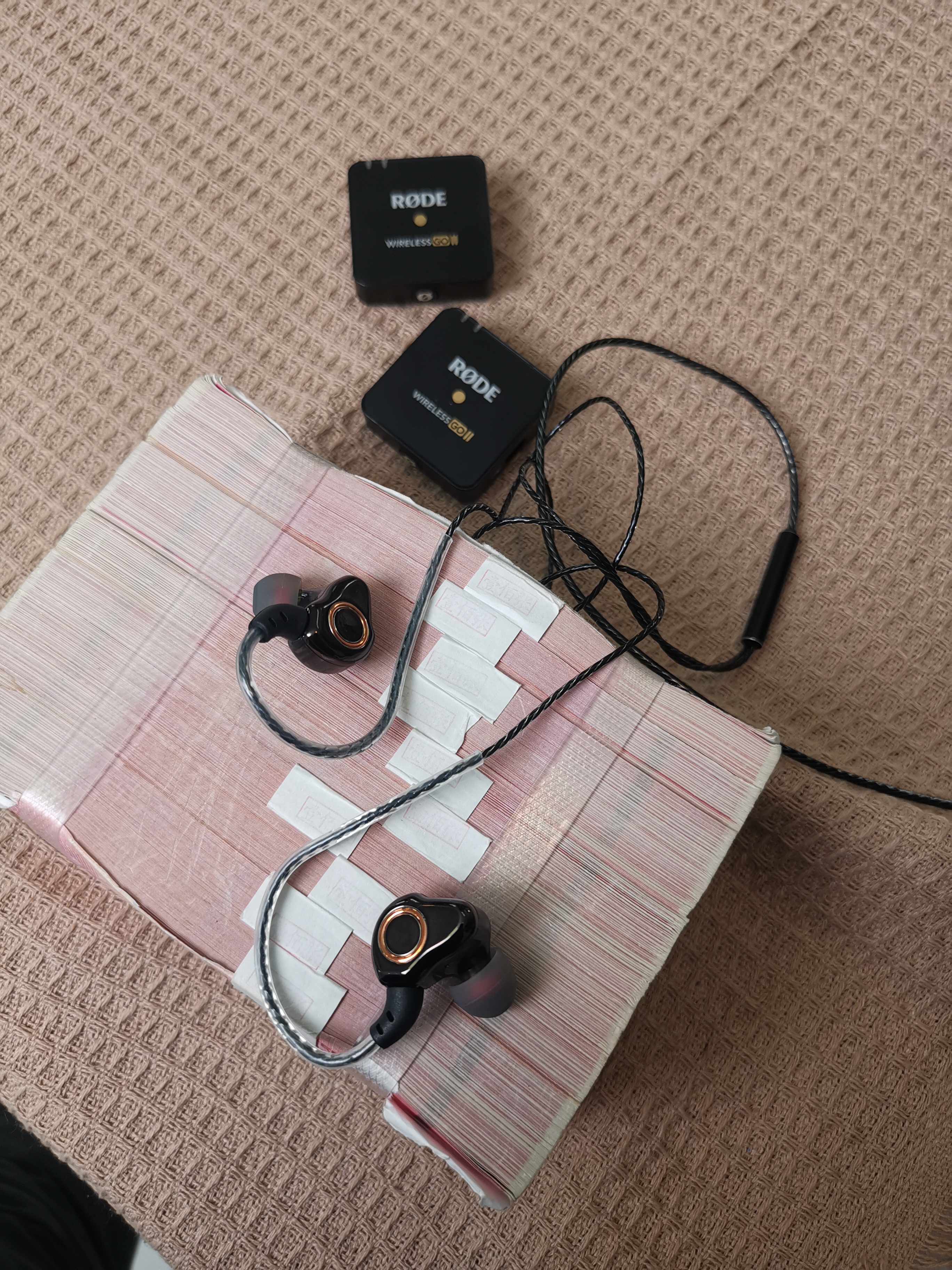纽曼XL17 mp3版 手机直播K歌耳机有线3.5mm游戏带麦主播直播专用声卡入耳式电脑降噪耳返 黑色 实拍图