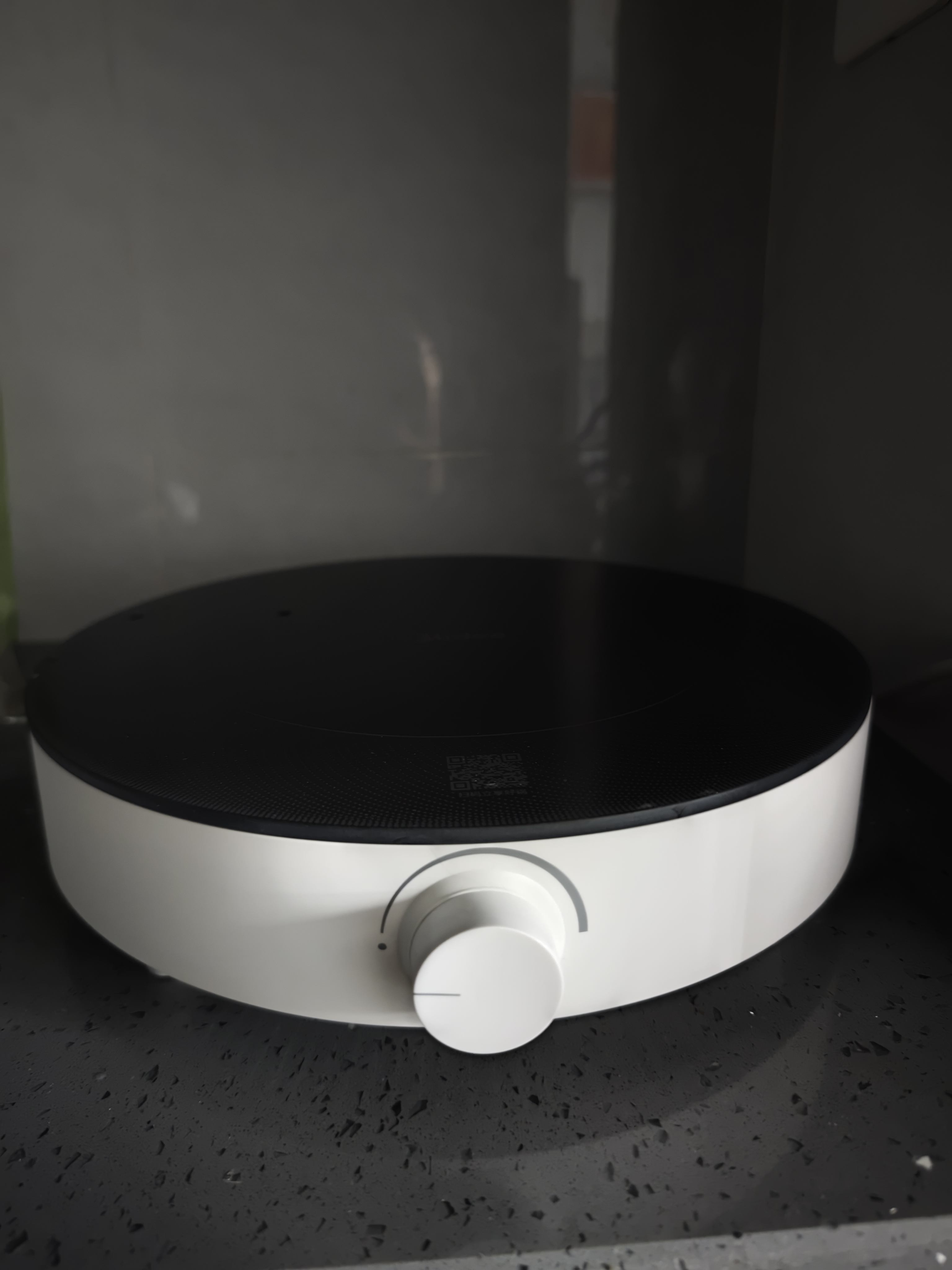 美的（Midea）电磁炉圆形无名火厨房家用多功能大功率 爆炒火锅炒菜蒸煮烧水 旋钮操控 C22-RX22H0107 实拍图