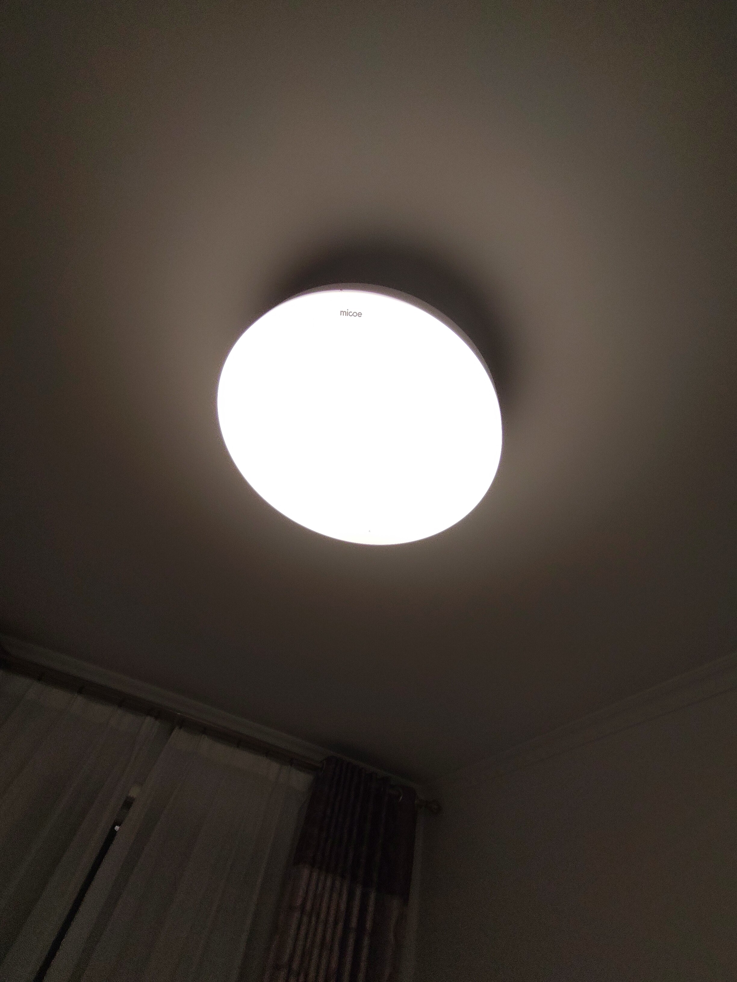 四季沐歌（MICOE）风扇灯LED吊扇灯隐形扇叶简约遥控调光灯具 吸顶款42寸-一级能效-简白-遥控 实拍图
