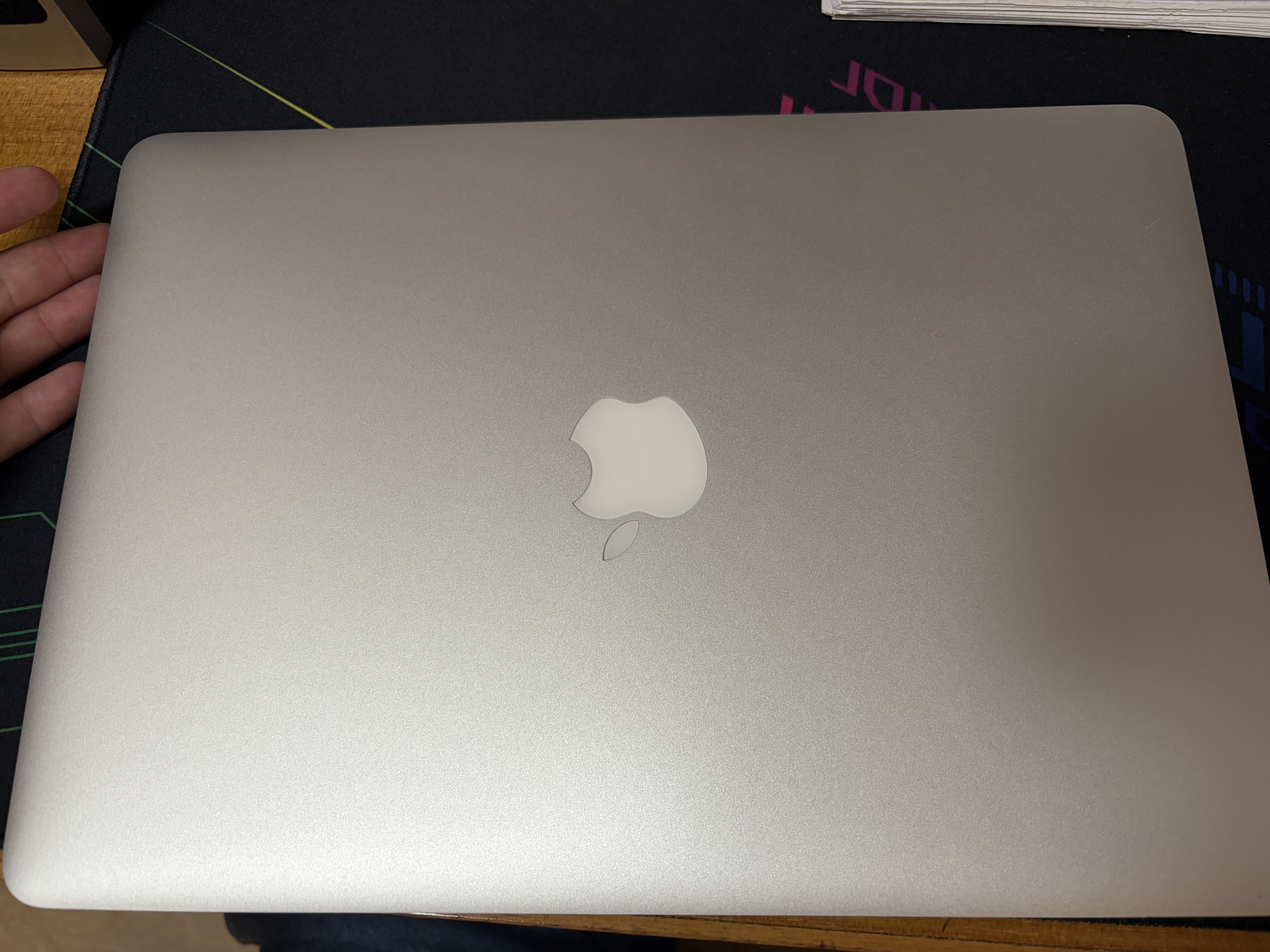 苹果 Apple MacBook Air/Pro 二手苹果笔记本电脑 办公设计剪辑 M1/M2/M3/M4 轻薄本 京选电脑 一机一检 17年D42【定制|高性能】i7-8G-256超薄 实拍图