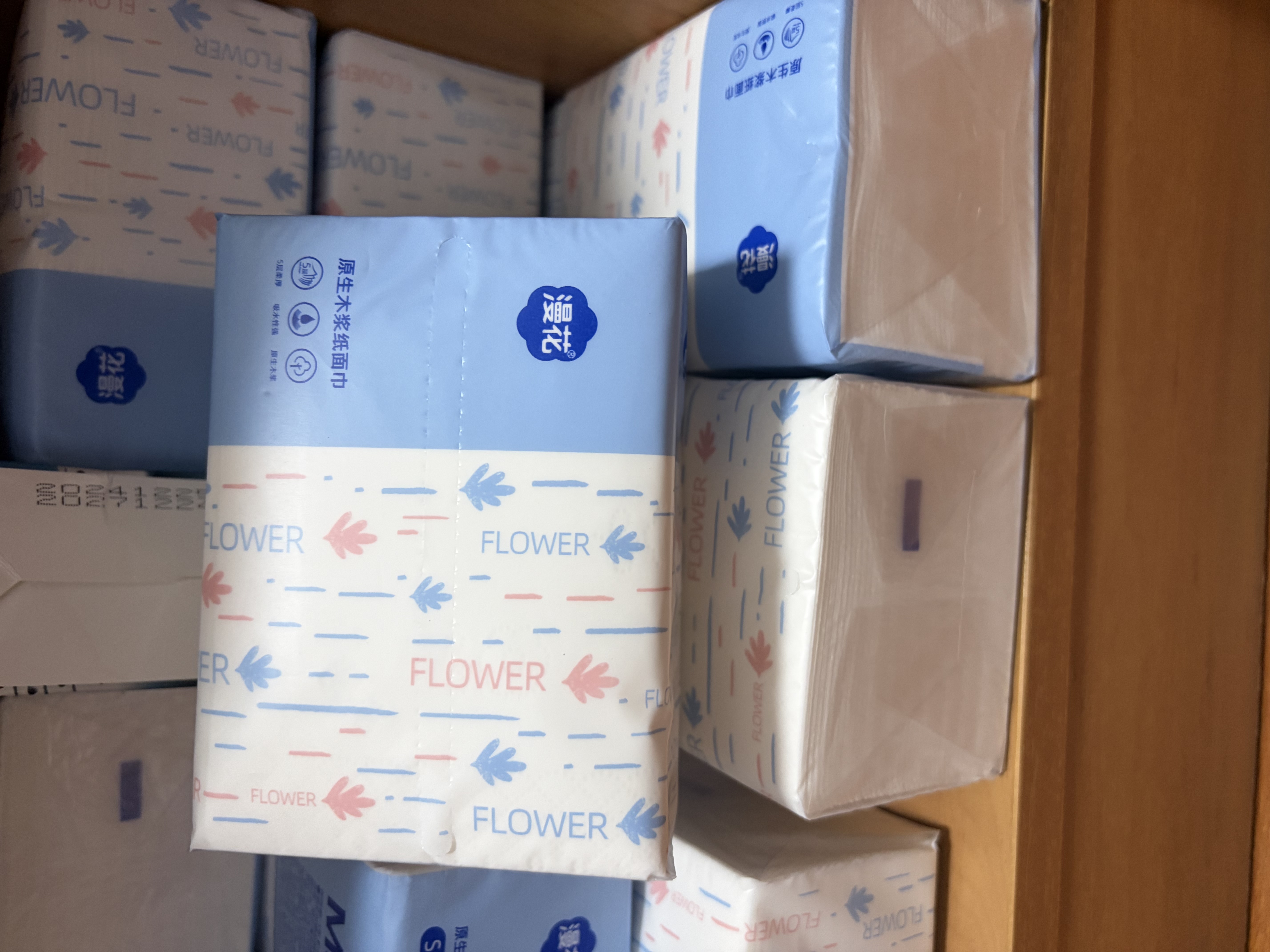 漫花400张5层家用纸巾抽纸整箱实惠装餐巾纸卫生纸家庭装擦手 小蓝抽 5层 80抽*30包 实拍图