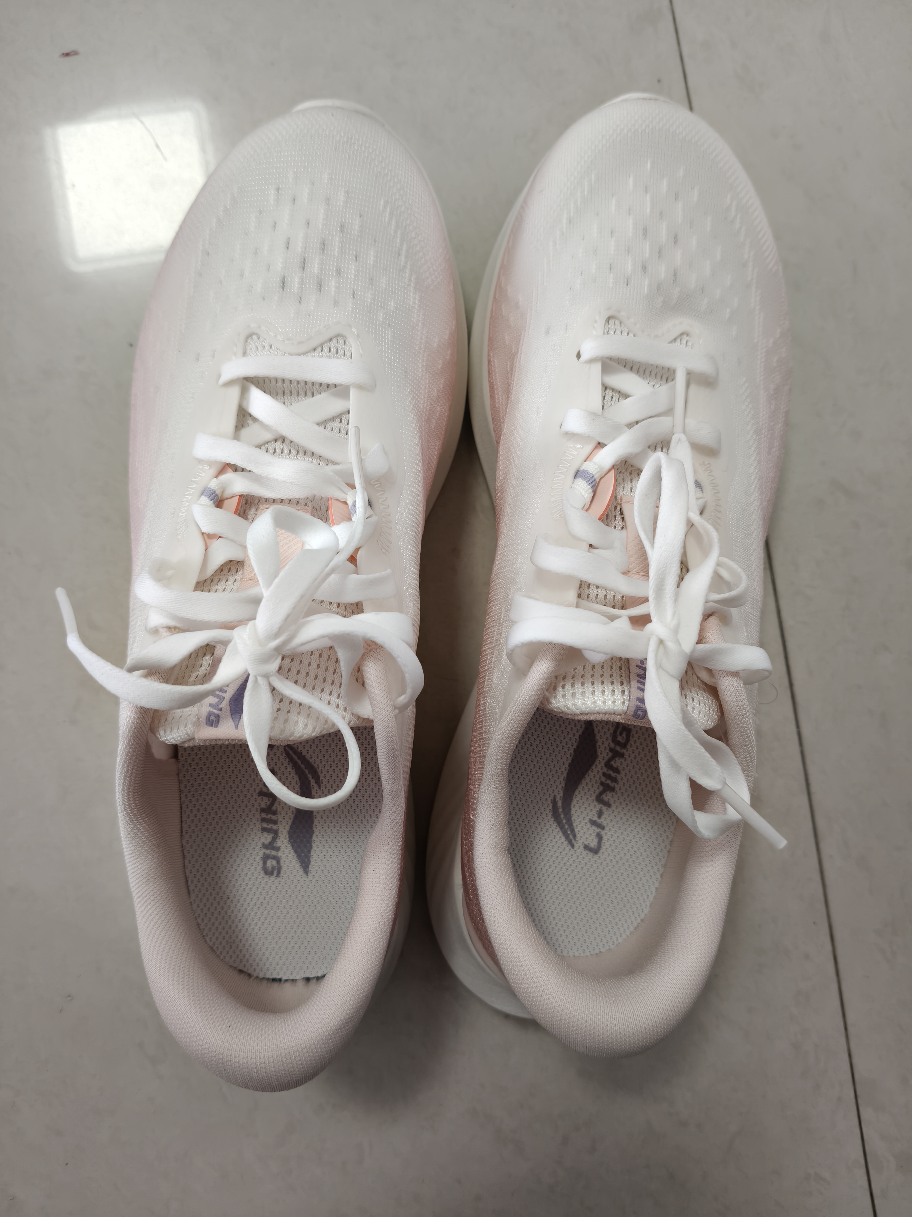 李宁（LI-NING）轻逸透气耐磨跑步鞋女鞋潮流休闲慢跑鞋低帮运动鞋舒适运动鞋子女 实拍图