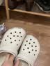 卡骆驰（CROCS）经典洞洞鞋轻便百搭女沙滩鞋包头拖鞋男鞋|10001 骨白色-2Y2(含智必星) 39 (240mm) 实拍图