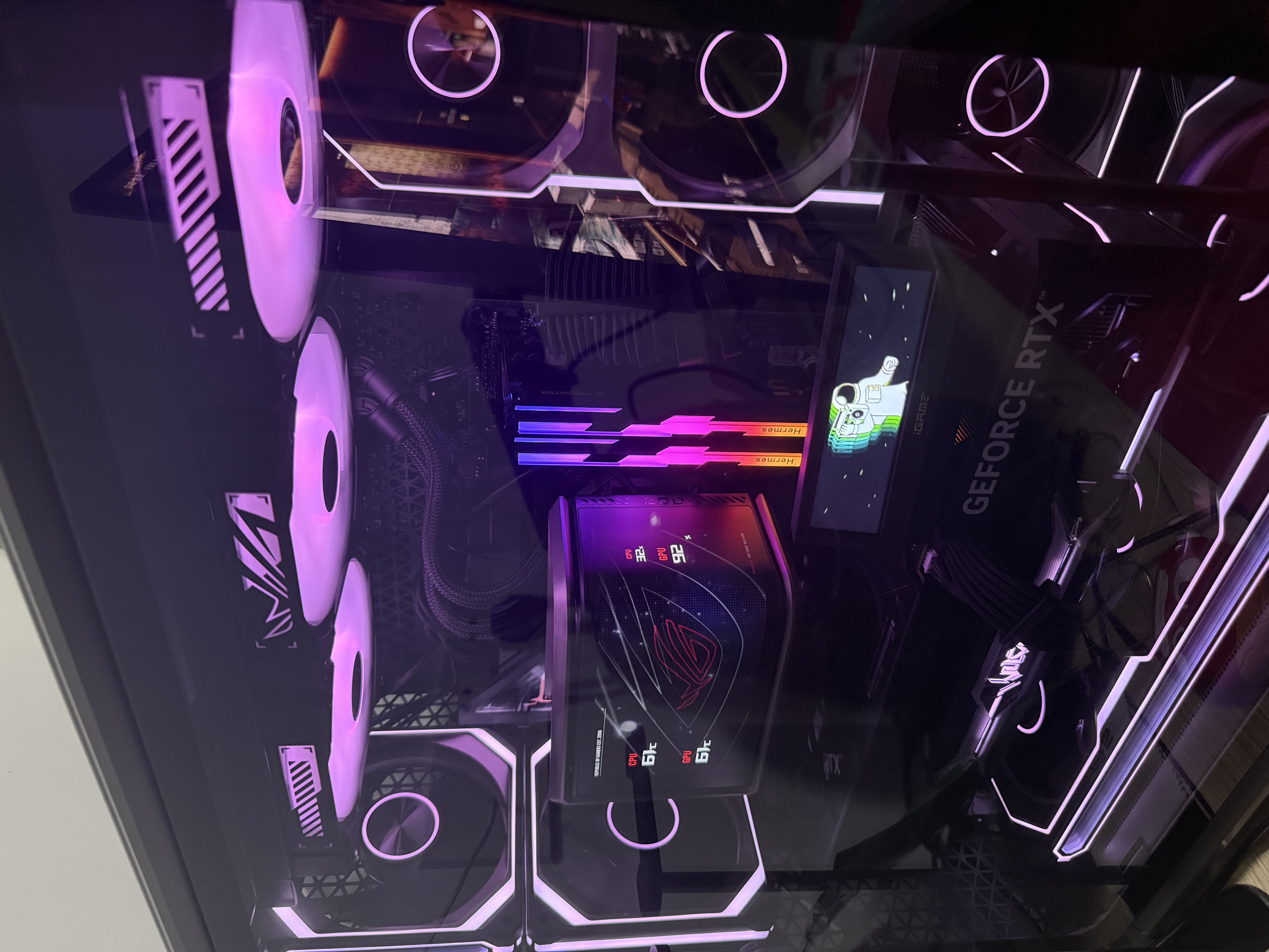 ROG STRIX B850-F GAMING NEO主板+AMD 锐龙7 9800X3D CPU  主板+CPU套装 实拍图