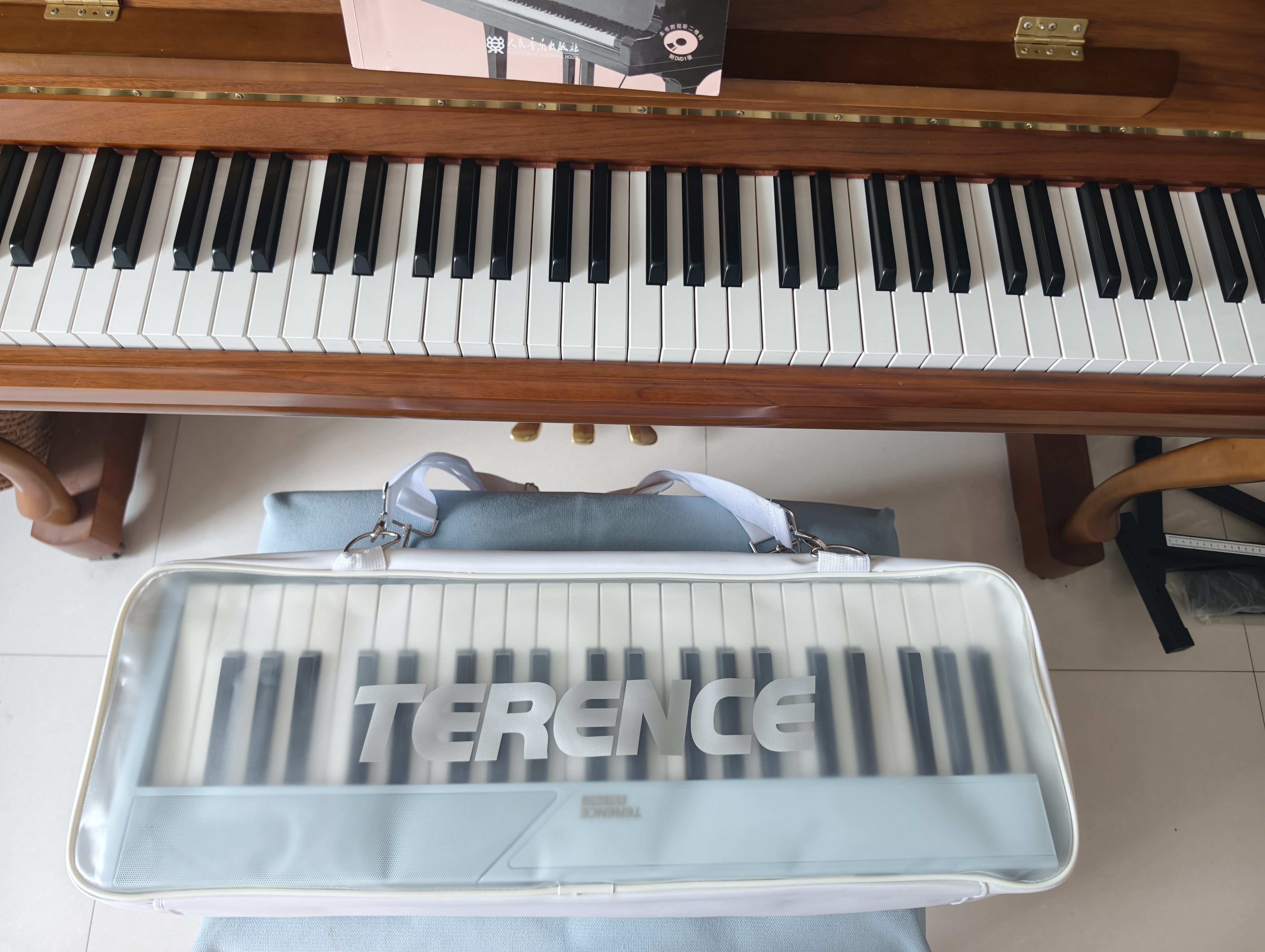 特伦斯（Terence）电子琴电钢琴可升降高度加粗加厚便携琴架子 61 76 88键通用支架 加厚折叠琴凳 实拍图