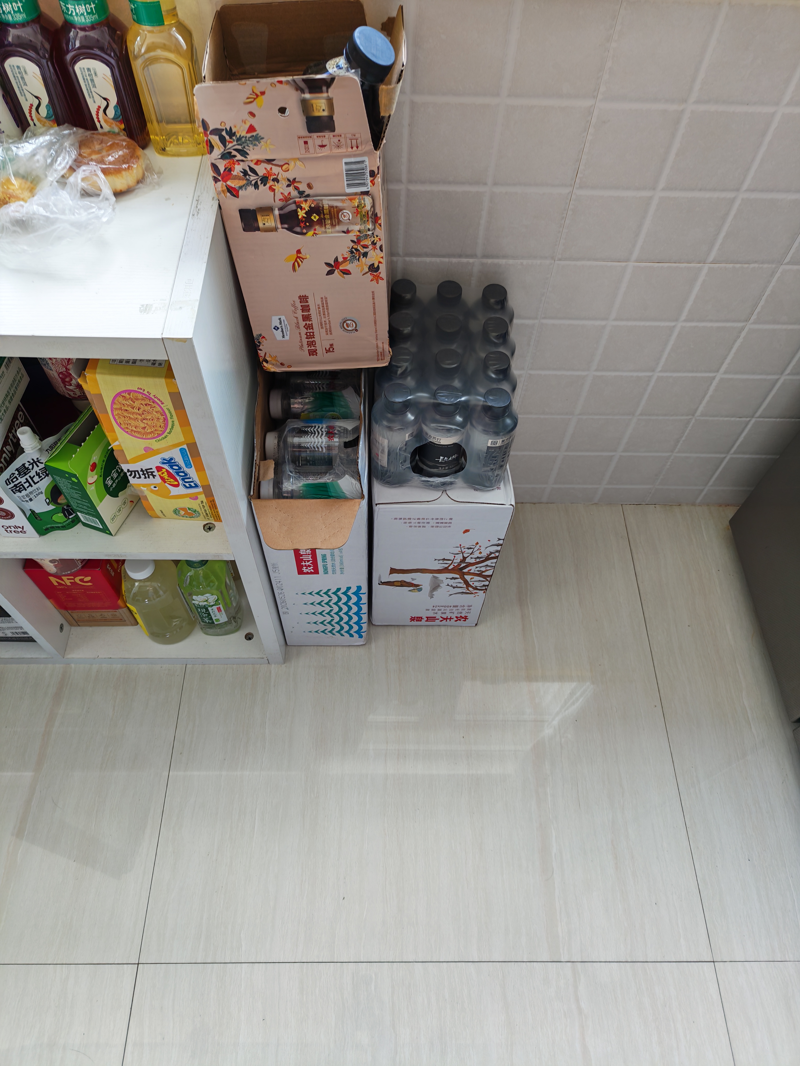 农夫山泉 长白山 饮用水 运动盖饮用天然矿泉水 400ml*24瓶 整箱装 实拍图