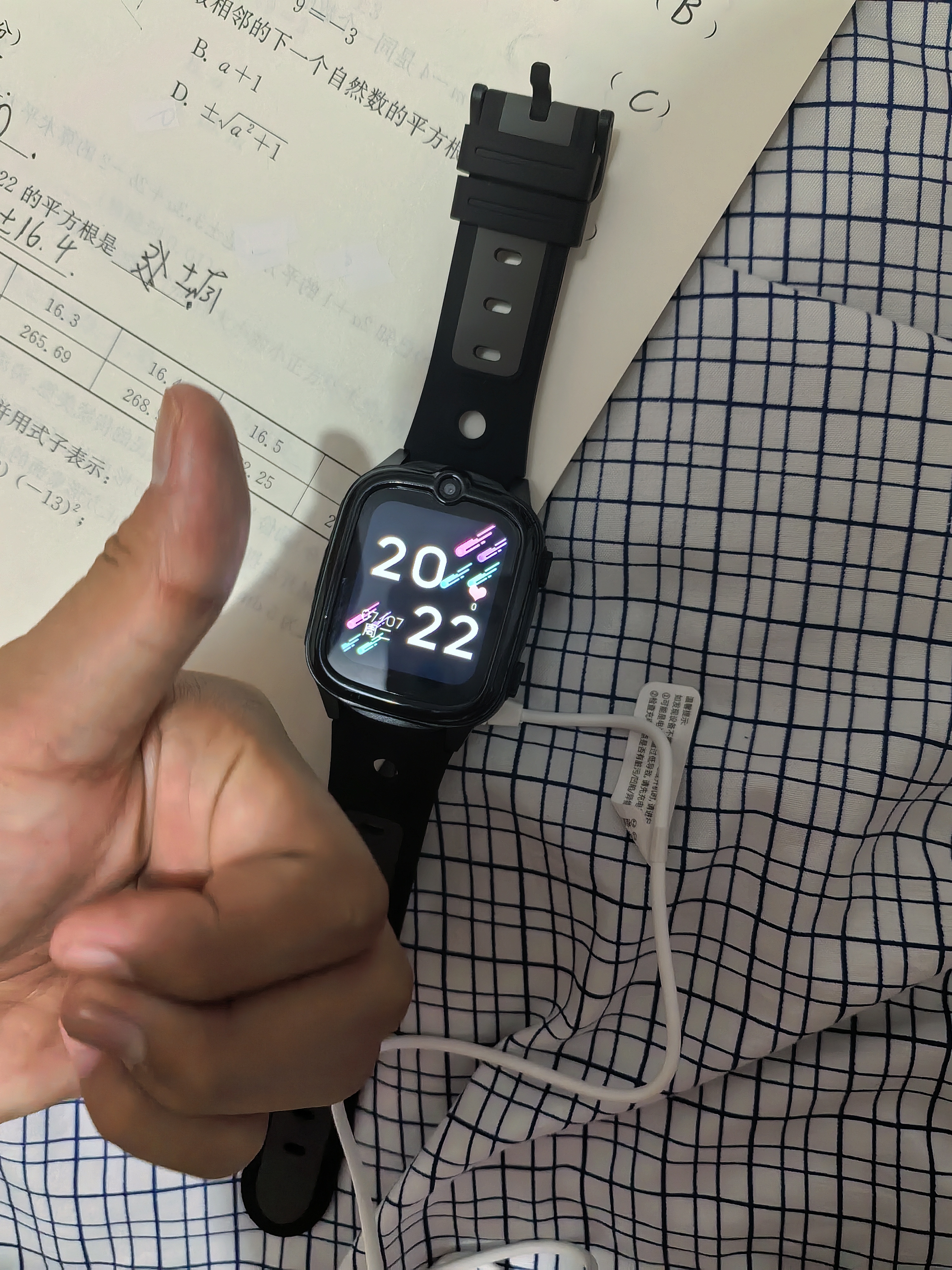 飞利浦（PHILIPS）儿童电话手表Z8 超长待机精准定位4G全网通高清视频通话小学初高中生天才男女 黑色 实拍图