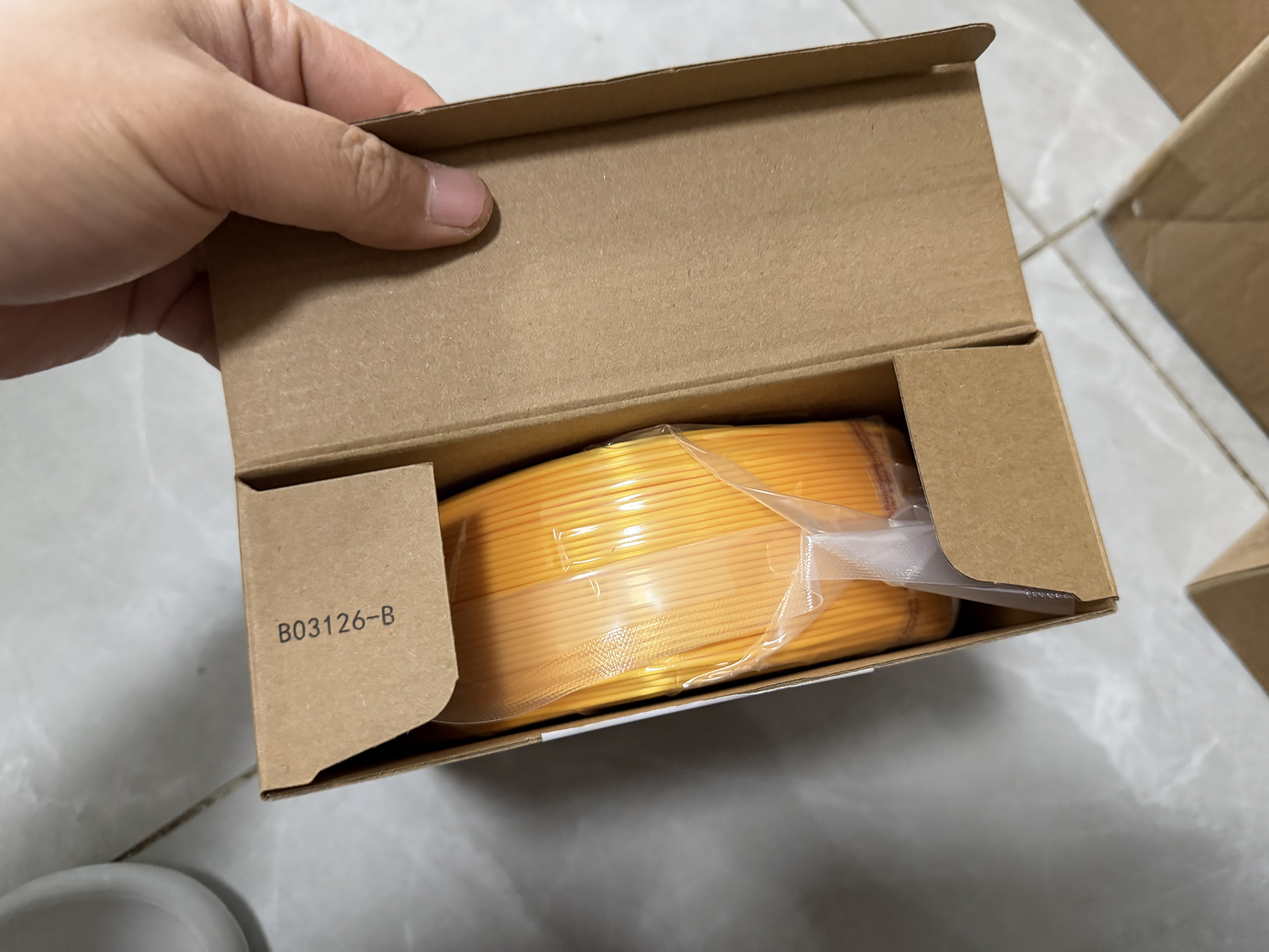 Bambu LabPLA Silk+光泽丝绸 3D打印耗材 质感色彩丰富 强度升级易打印 美学线材 RFID智能参数识别 丝绸金13405 无料盘 实拍图