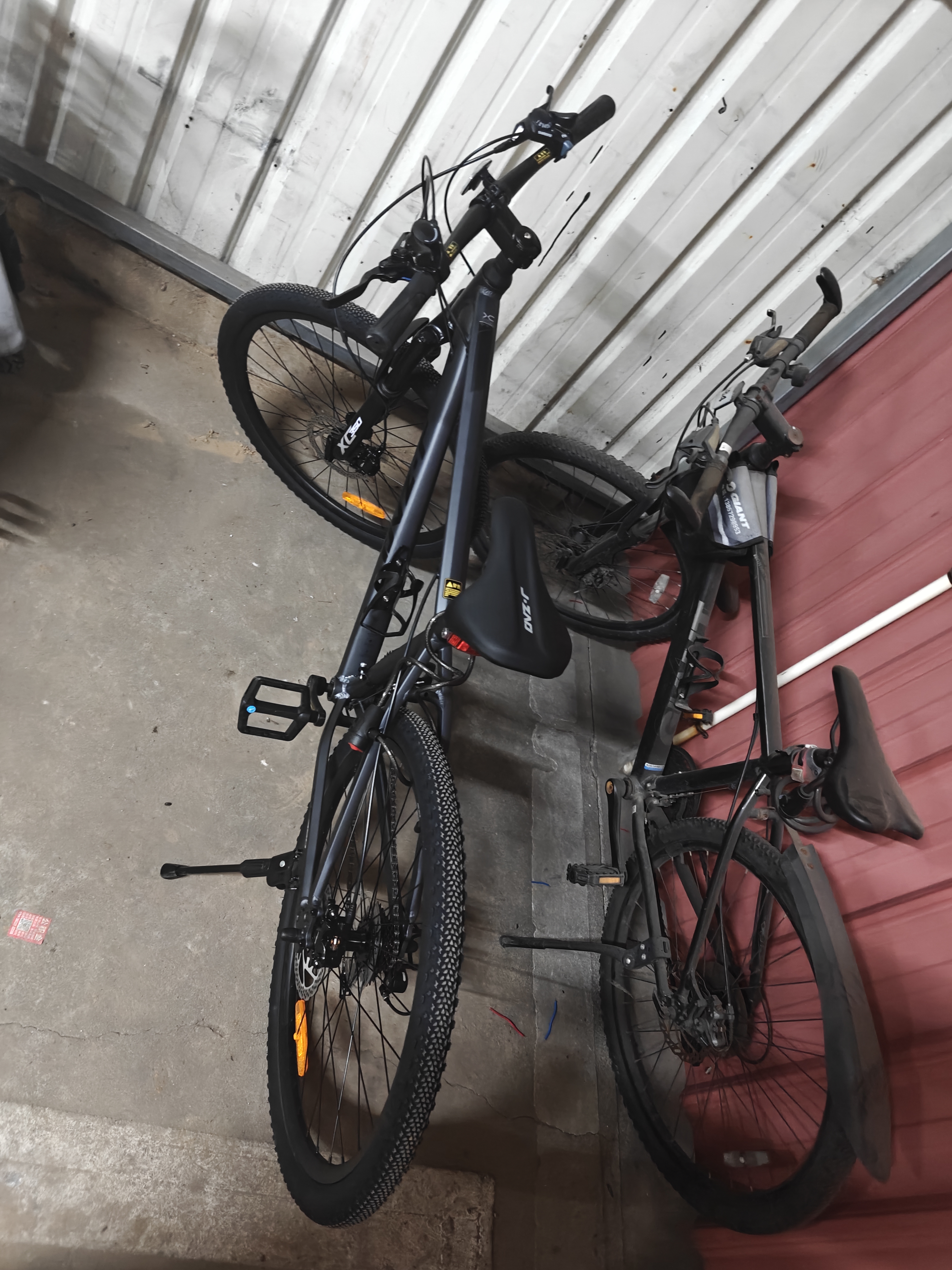 京东京造 XC350山地自行车铝合金禧玛诺21速油压碟刹成年人学生17寸太空灰 实拍图