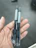 得力（deli）臻顺滑中性笔签字笔 0.5mm子弹头按动笔水笔 办公用品 黑色 12支/盒S08 实拍图