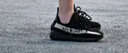 阿迪达斯七夕 Yeezy350椰子透气男女时尚休闲鞋 BY1604 38 实拍图