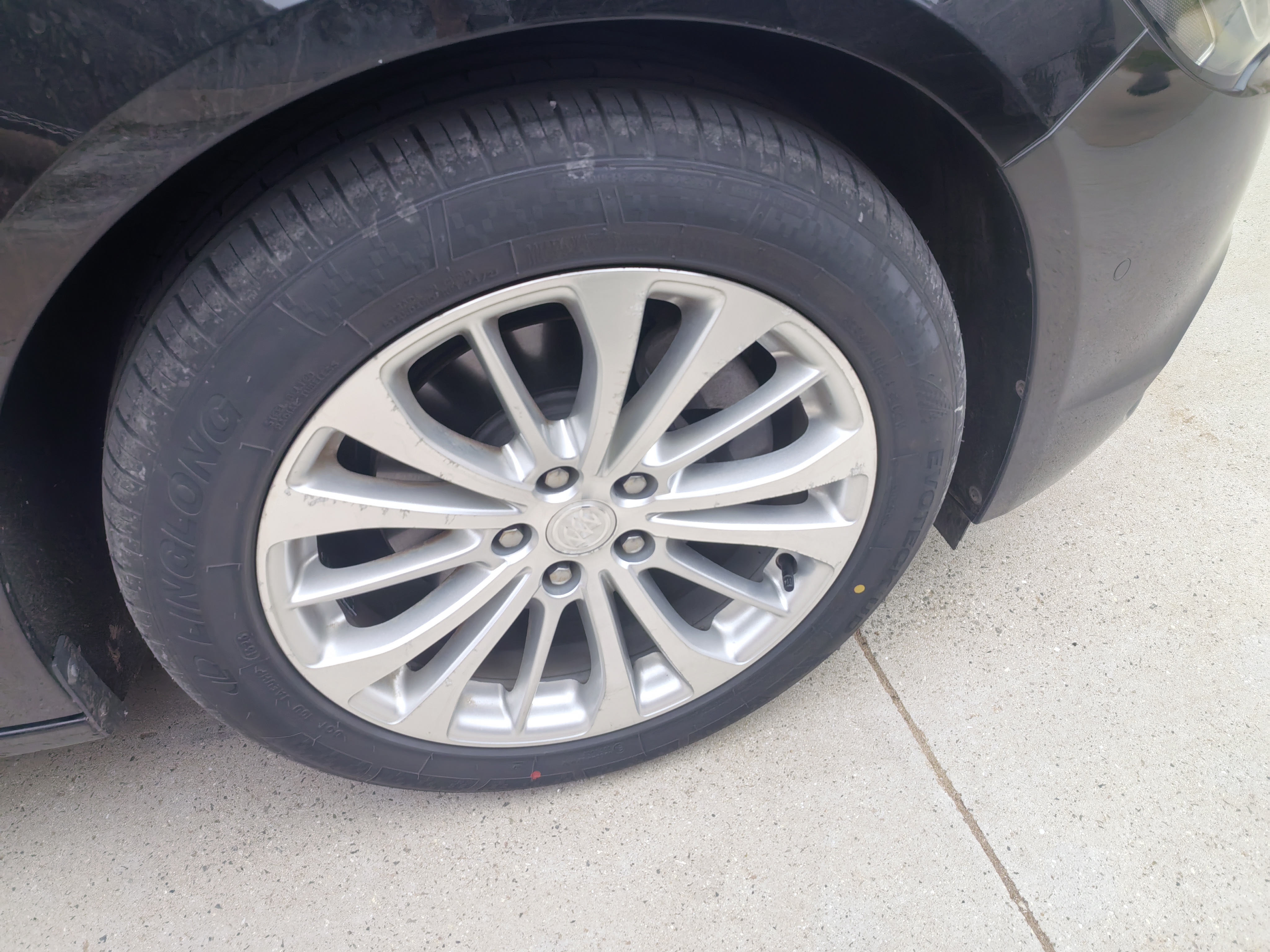 玲珑轮胎汽车轮胎235/50R18 101W XL 玲珑臻选 UD 适配荣威RX5/别克君越 实拍图