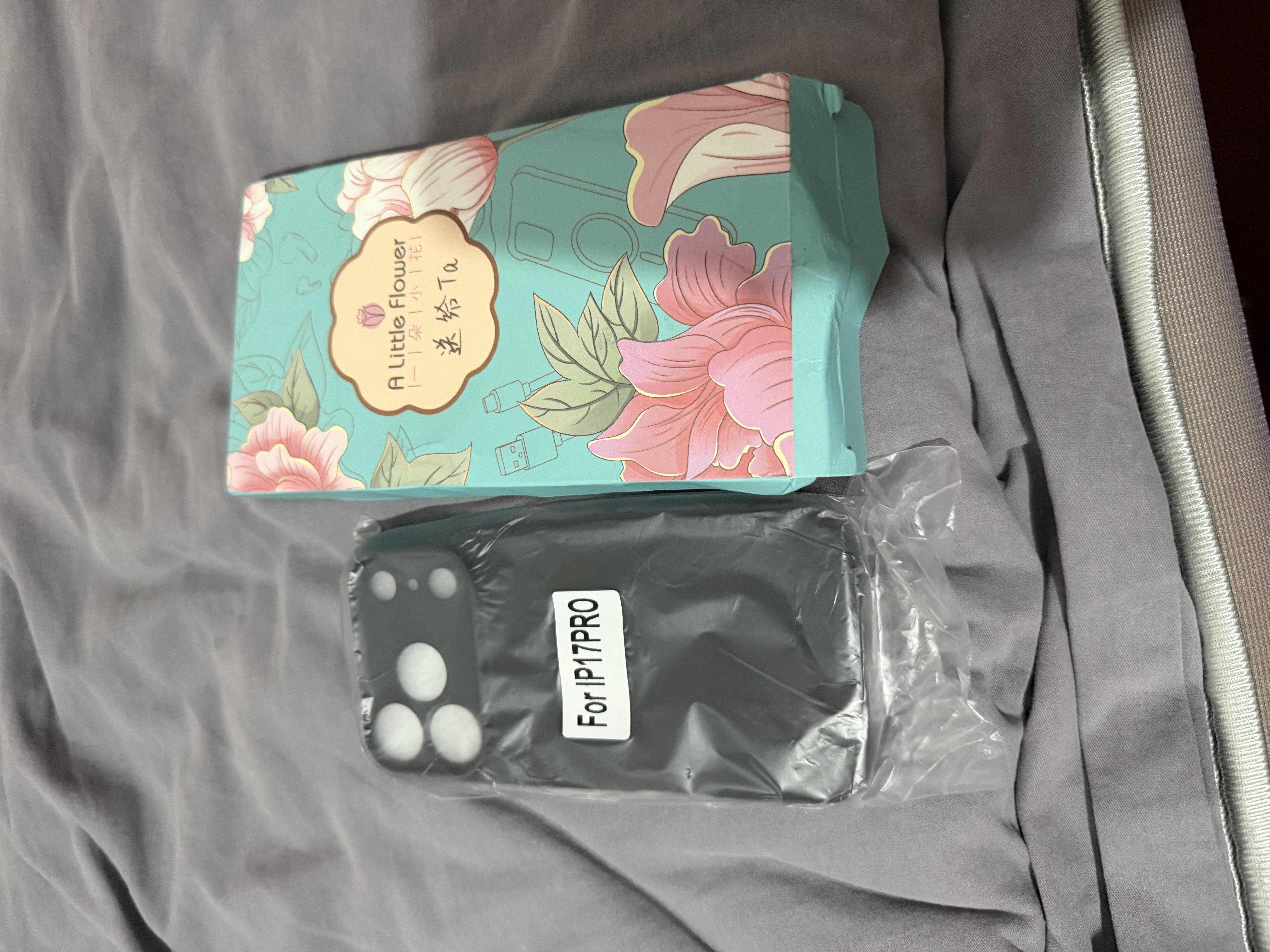 ALittleFlower【热销40W+超薄壳】适用iPhone17 Pro手机壳苹果17Pro保护套超薄防摔软壳黑镜头全包男女款简约 实拍图