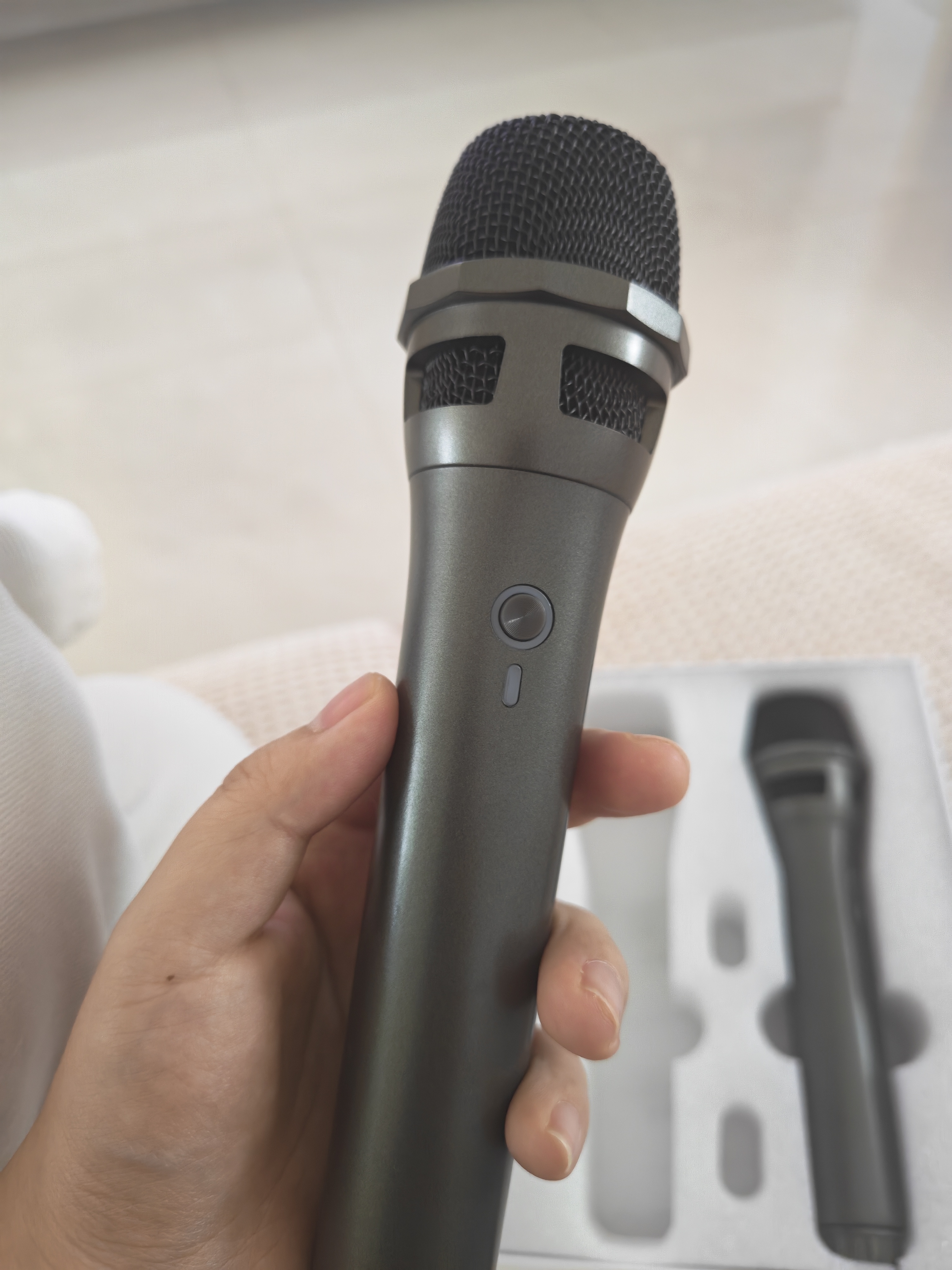 天籁K歌适用于海信雷鸟TCL海尔可接电视音乐K歌MM-5DMAX无线麦克风卡拉OK唱歌神器话筒家用娱乐家庭KTV MM-5DMAX 双支 枪色升级款 MM-5升级系列 实拍图