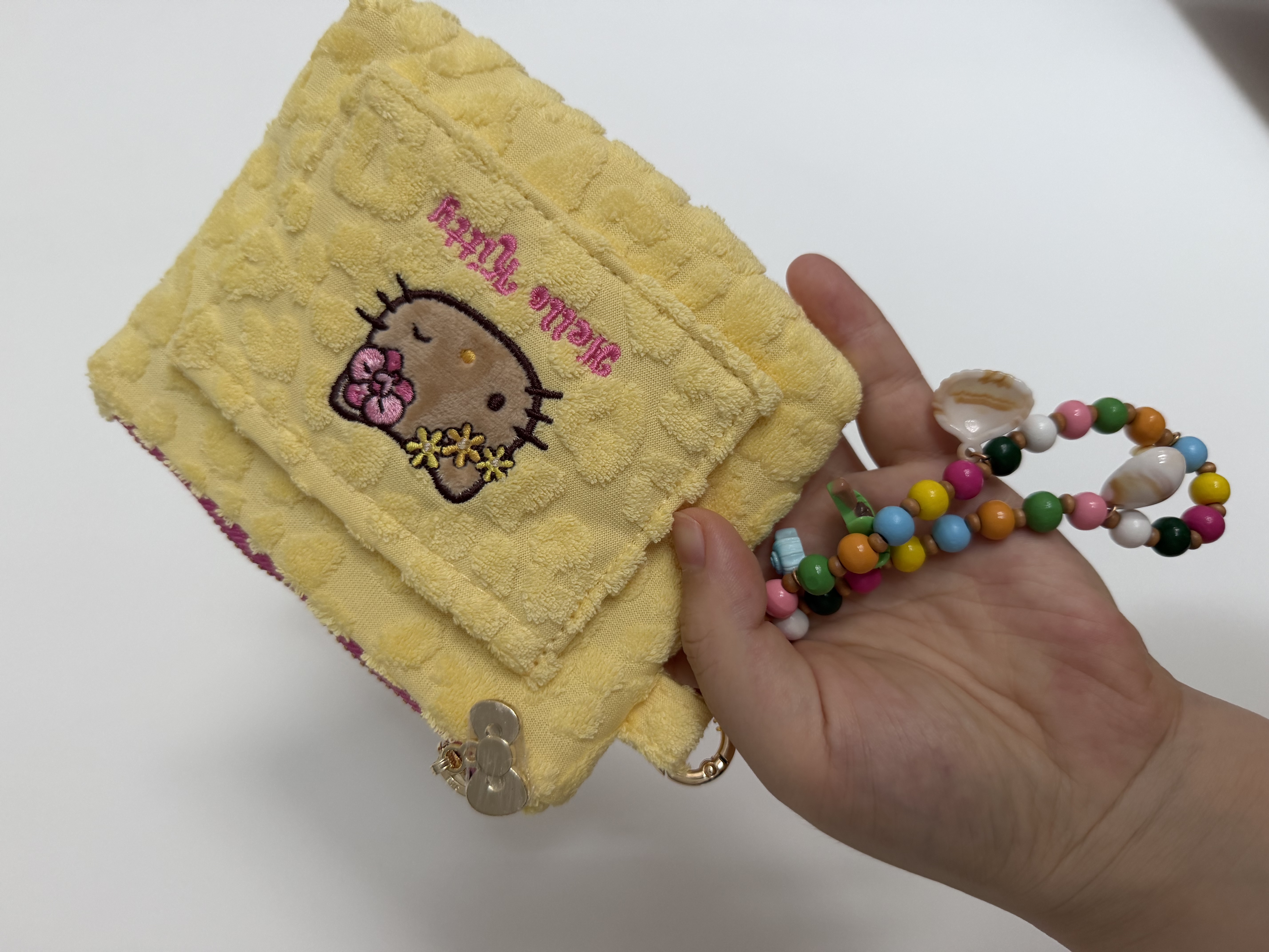 野兽派家居（tbh）HelloKitty夏日冒险岛系列毛巾化妆包大容量收纳包便携手提包 Hello Kitty毛巾布收纳包 方形 黄色豹纹 小号 实拍图