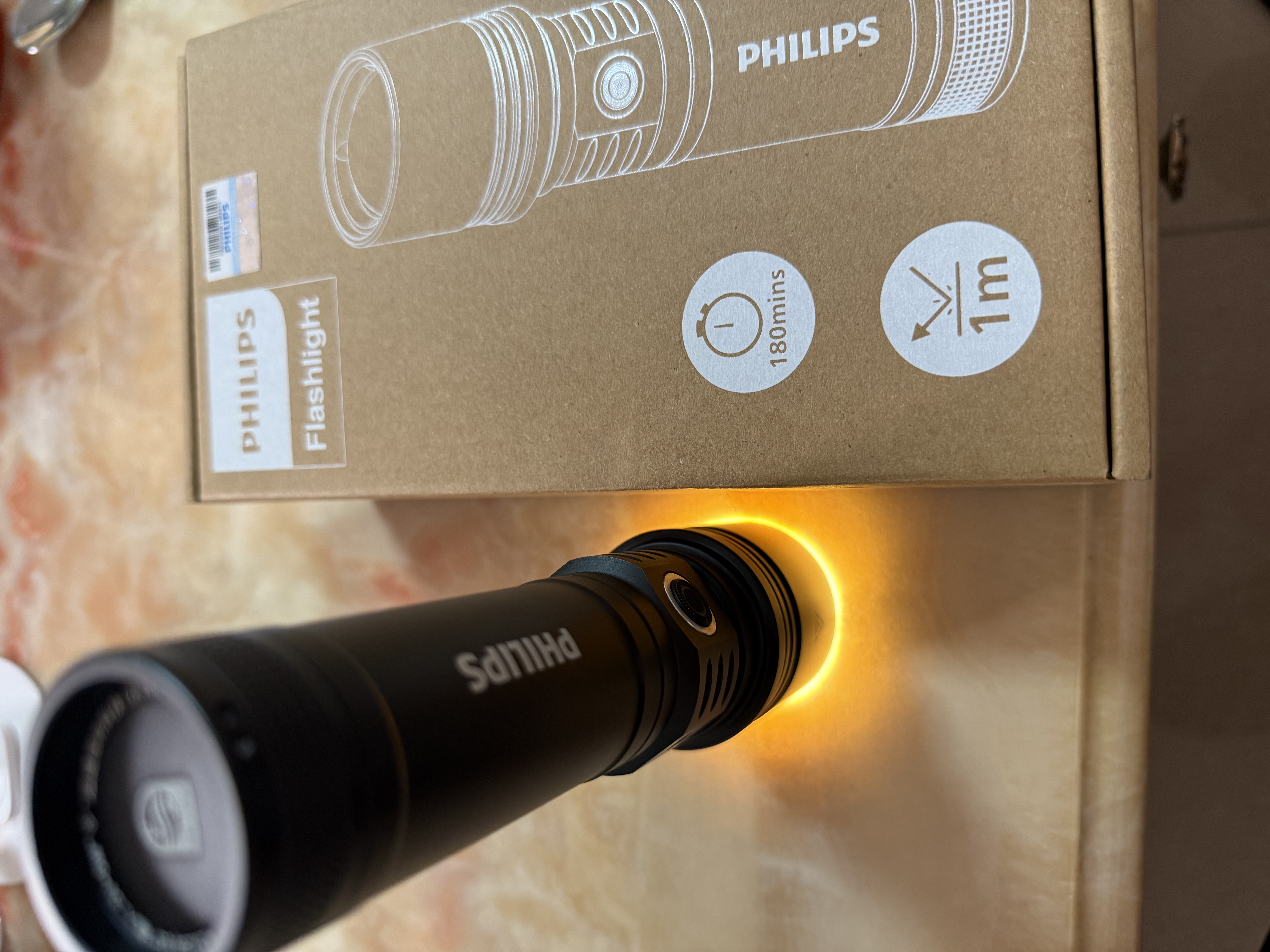飞利浦（PHILIPS）强光手电筒长续航充电200000户外便携登山应急流明家专用露营5158 5158助燃版/10000毫安/露营灯+聚焦镜 实拍图