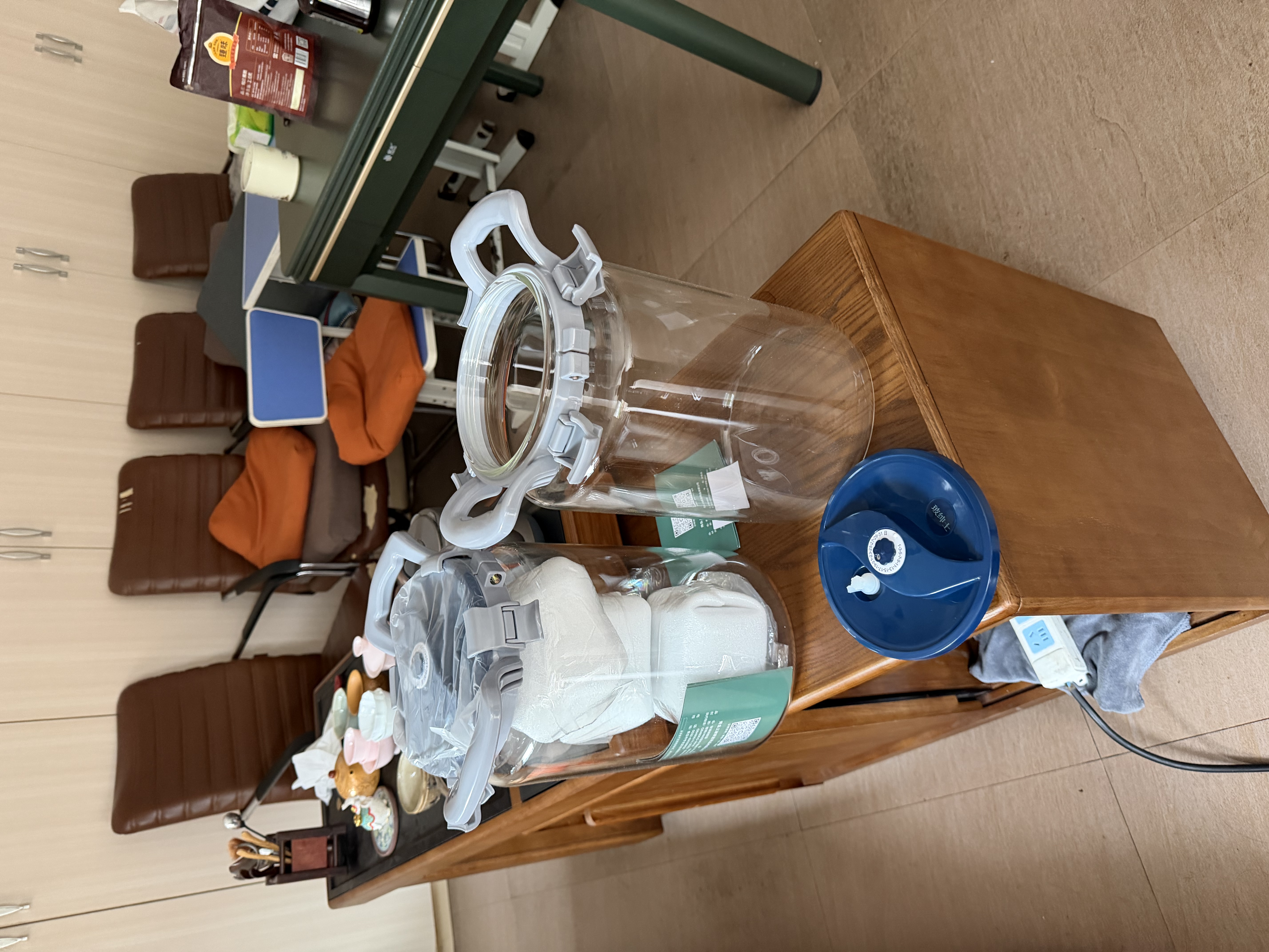 玻绅士水桶纯净水桶饮水机桶家用玻璃水桶储水用纯净水桶大容量功夫茶储 带硅胶软管【2-4人使用】8L 实拍图