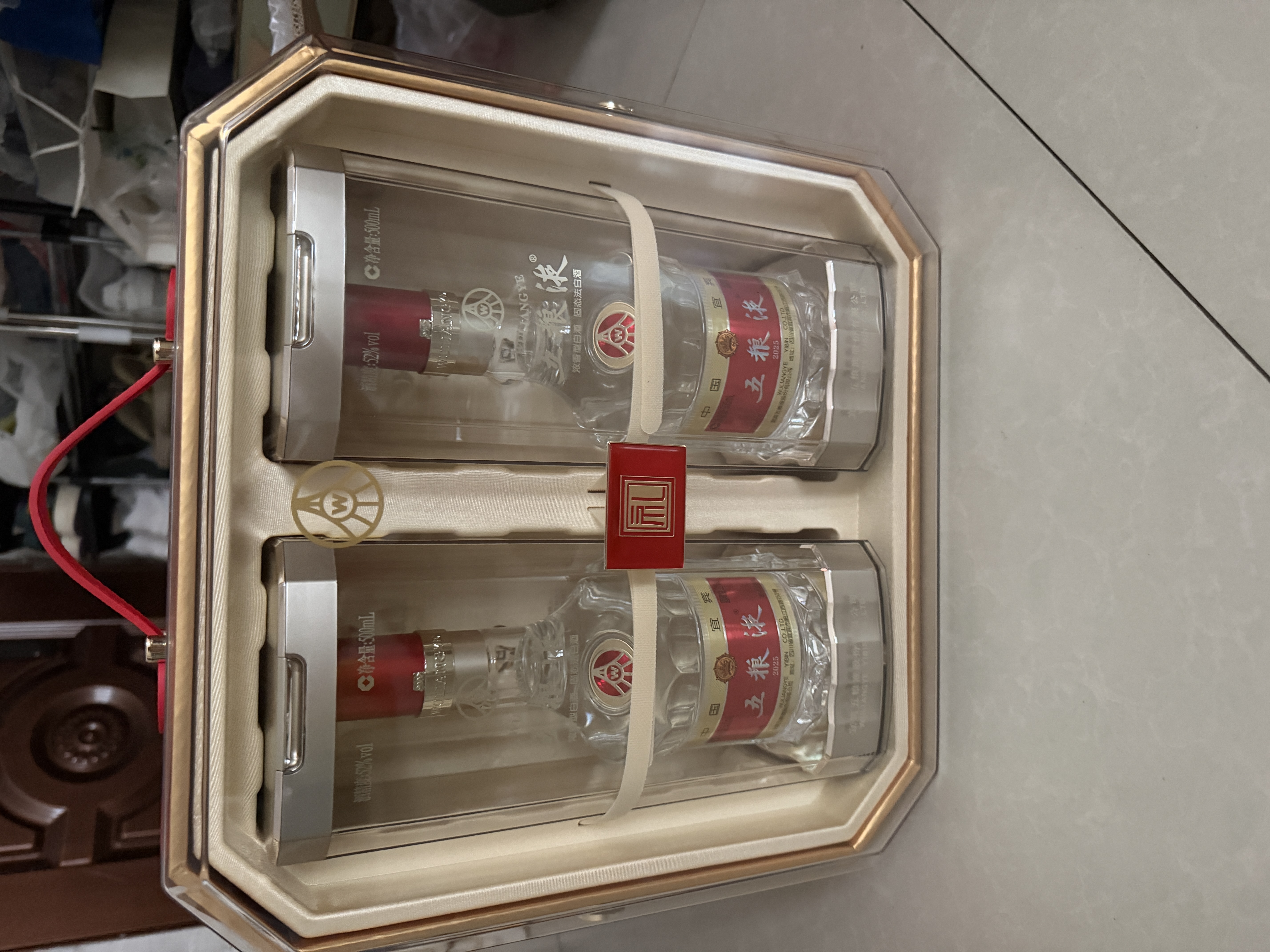 五粮液 普五八代 鸿运礼盒 浓香型白酒 52度 500ml*2 礼盒装 酒厂直供 实拍图