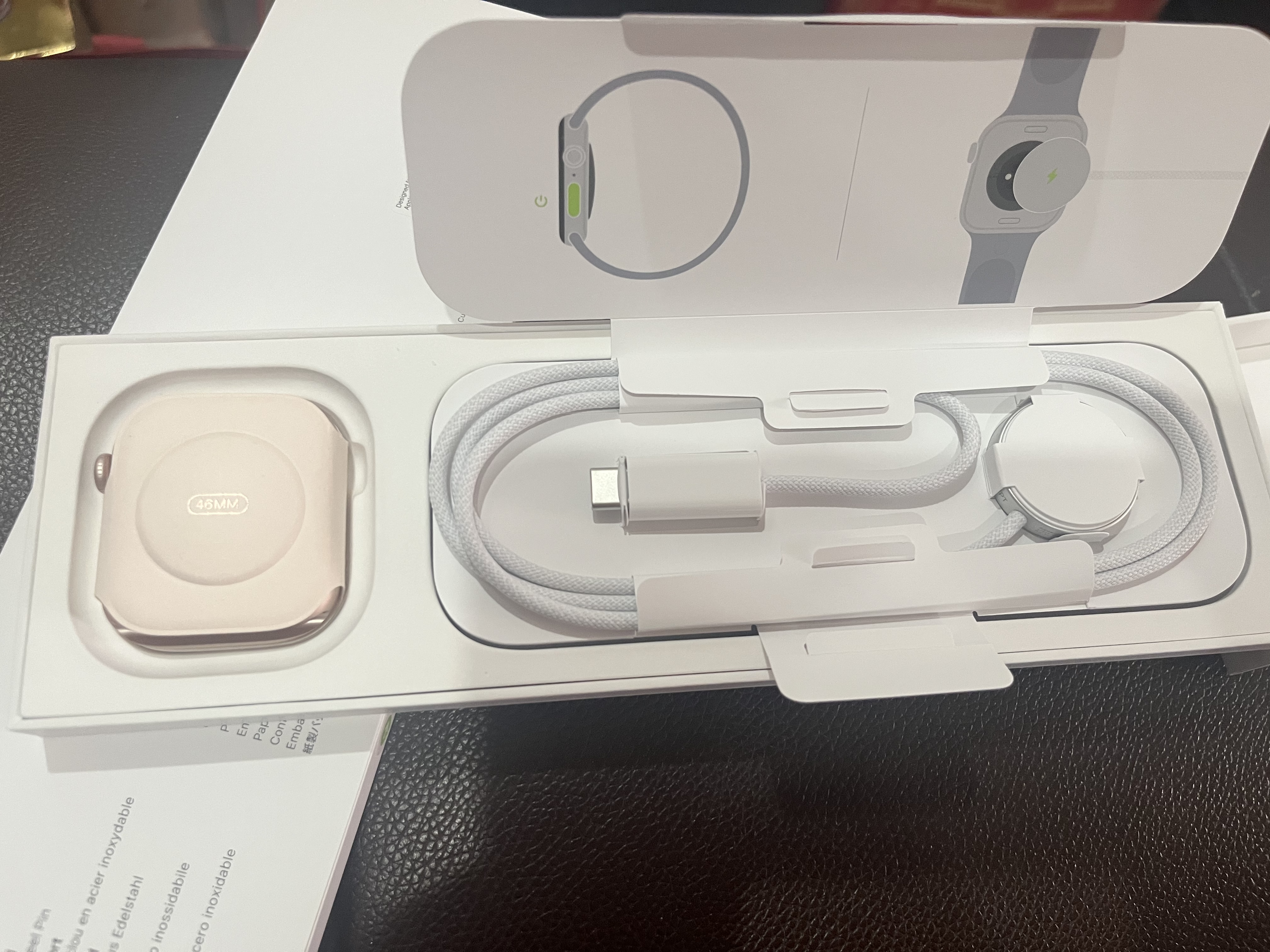 Apple/苹果 Watch S11 智能手表GPS款46毫米玫瑰金色铝金属表壳淡桃粉色运动型表带S/M MEVT4CH/B 实拍图