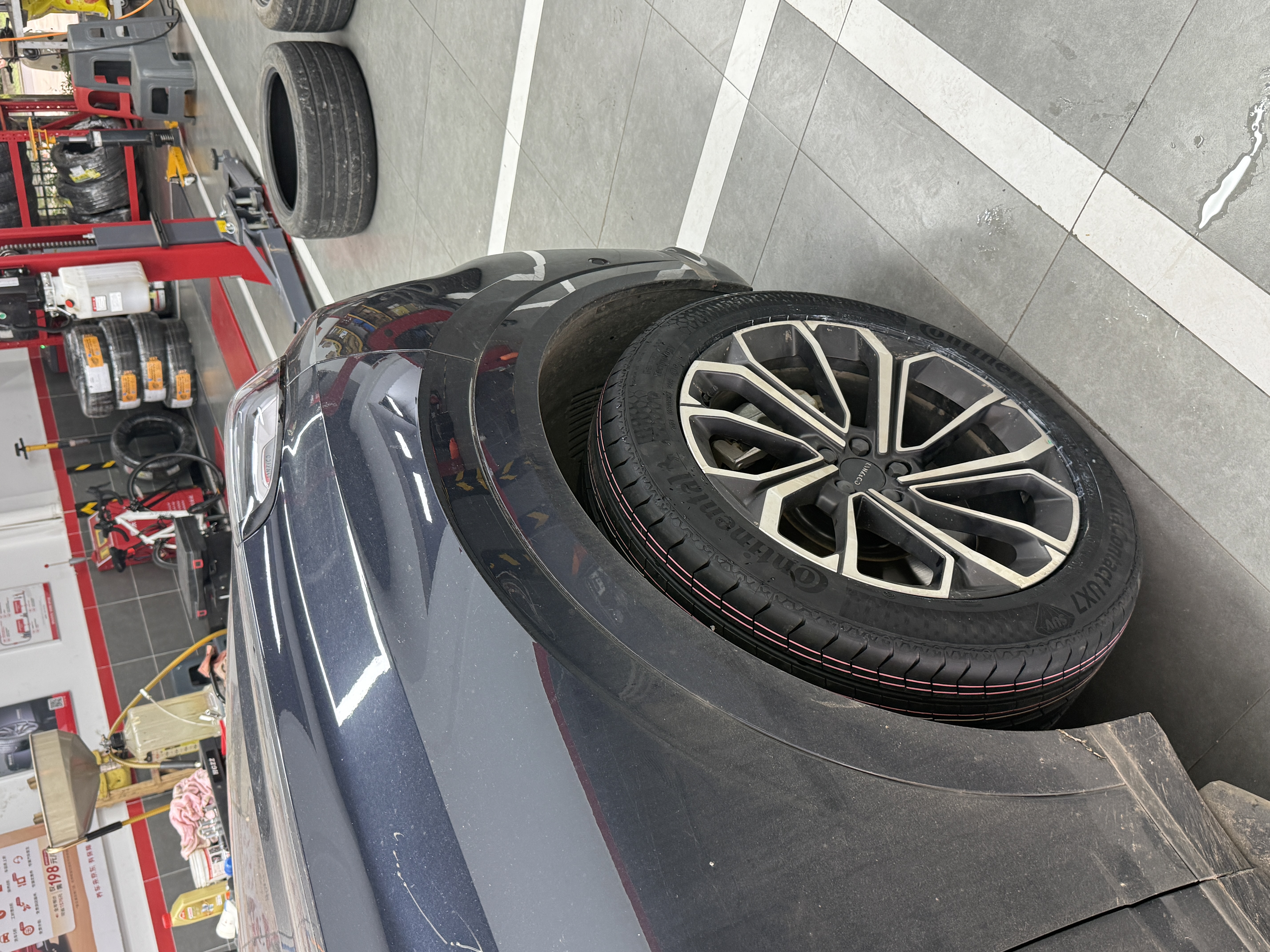 马牌（Continental）汽车轮胎 275/45R20 110Y XL FR UX7 适配沃尔沃 XC90(进口) 实拍图