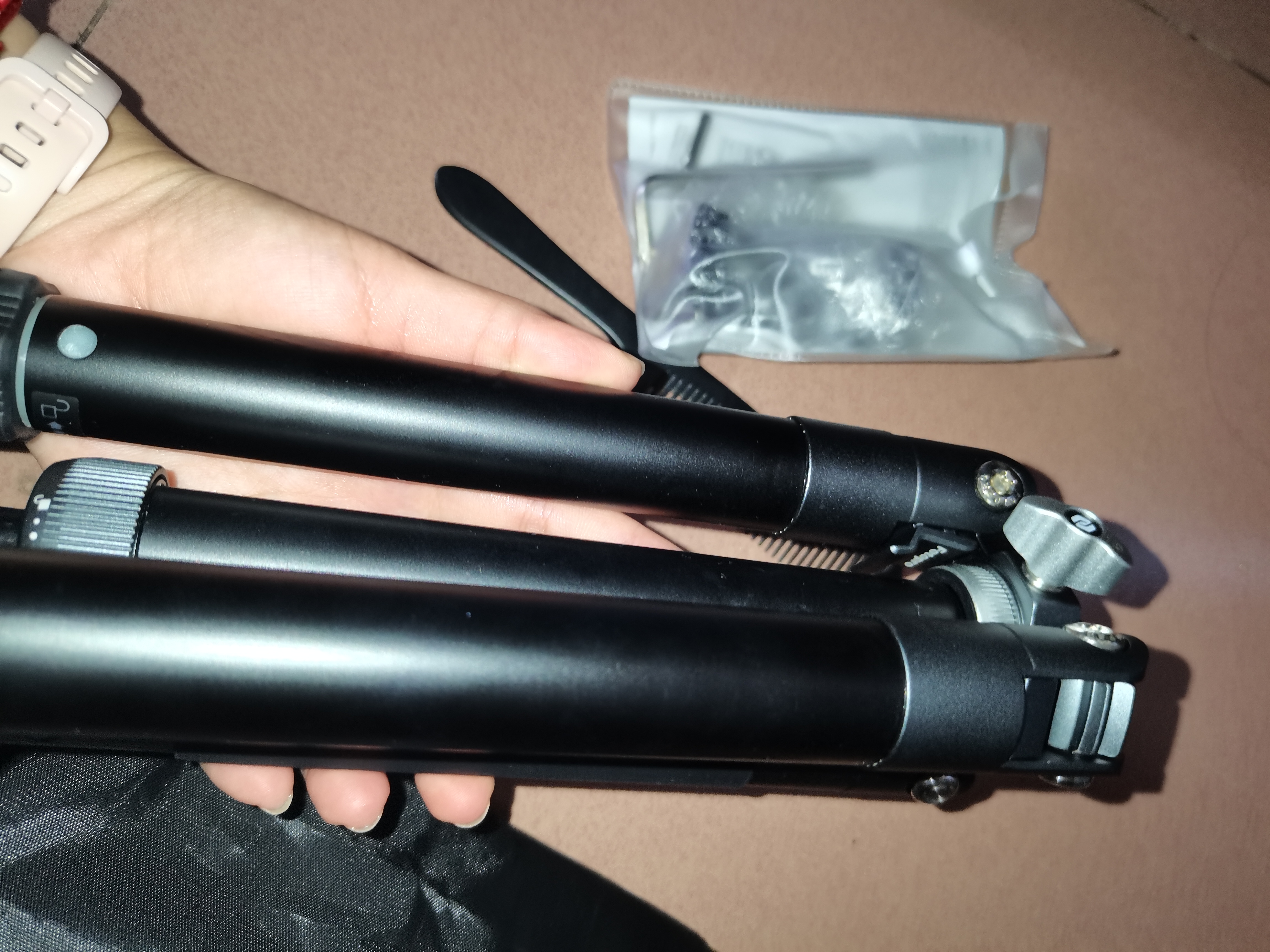 富图宝（Fotopro）FY-820 手机自拍杆相机摄影三脚支架 赠手机夹 原碳灰 实拍图
