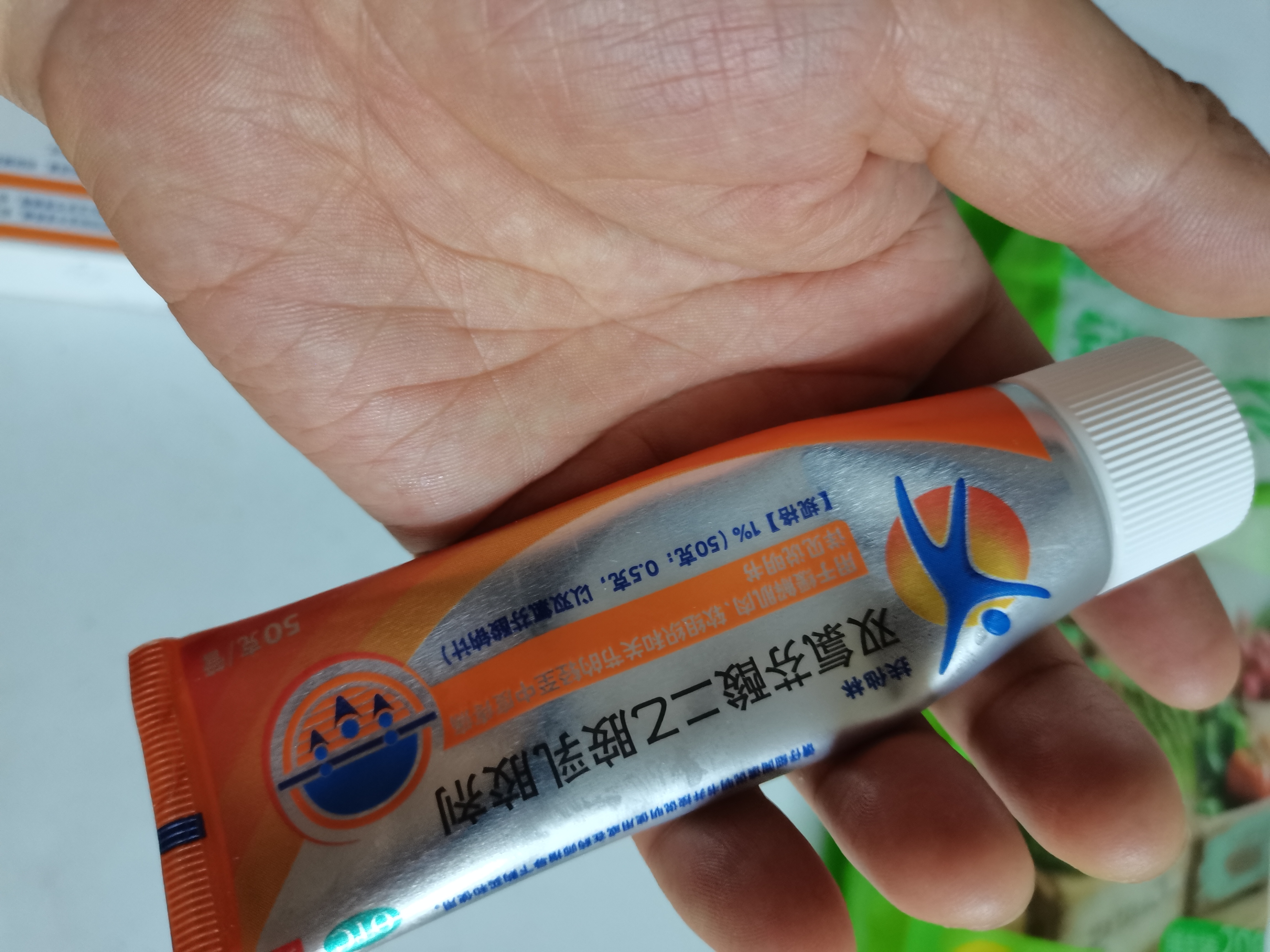 【原研进口】扶他林 双氯芬酸二乙胺乳胶剂 1%*50g  用于缓解肌肉软组织和关节的轻至中度疼痛 实拍图