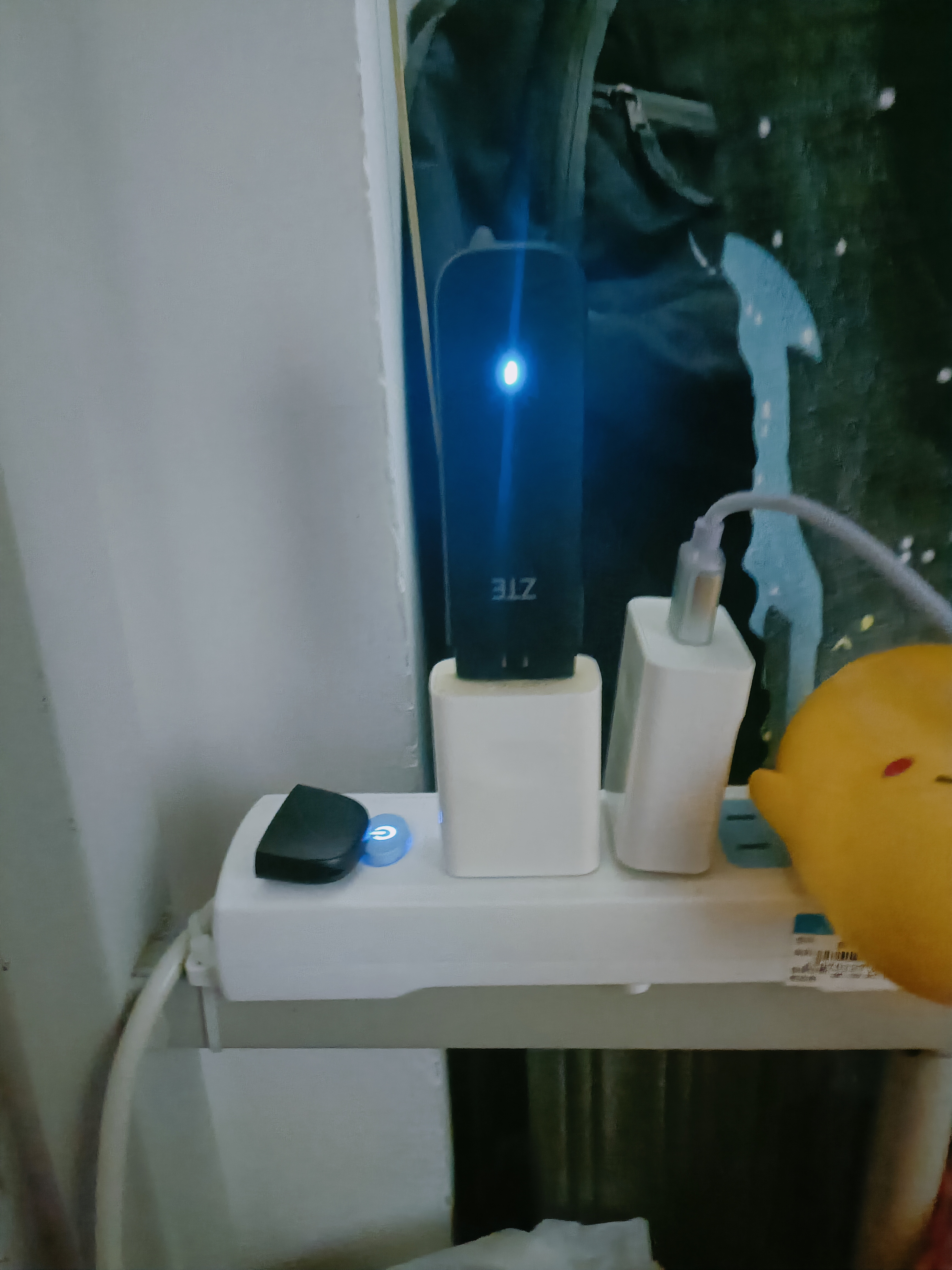 中兴（ZTE）F30 Pro 随身wifi6免插卡移动wifi无线网卡便携式热点4g路由器无限笔记本电脑通用流量2025款 实拍图