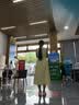 UR2026春季新款女装气质复古U型领褶皱收腰连衣裙UWM760056+ 亮黄 S 实拍图