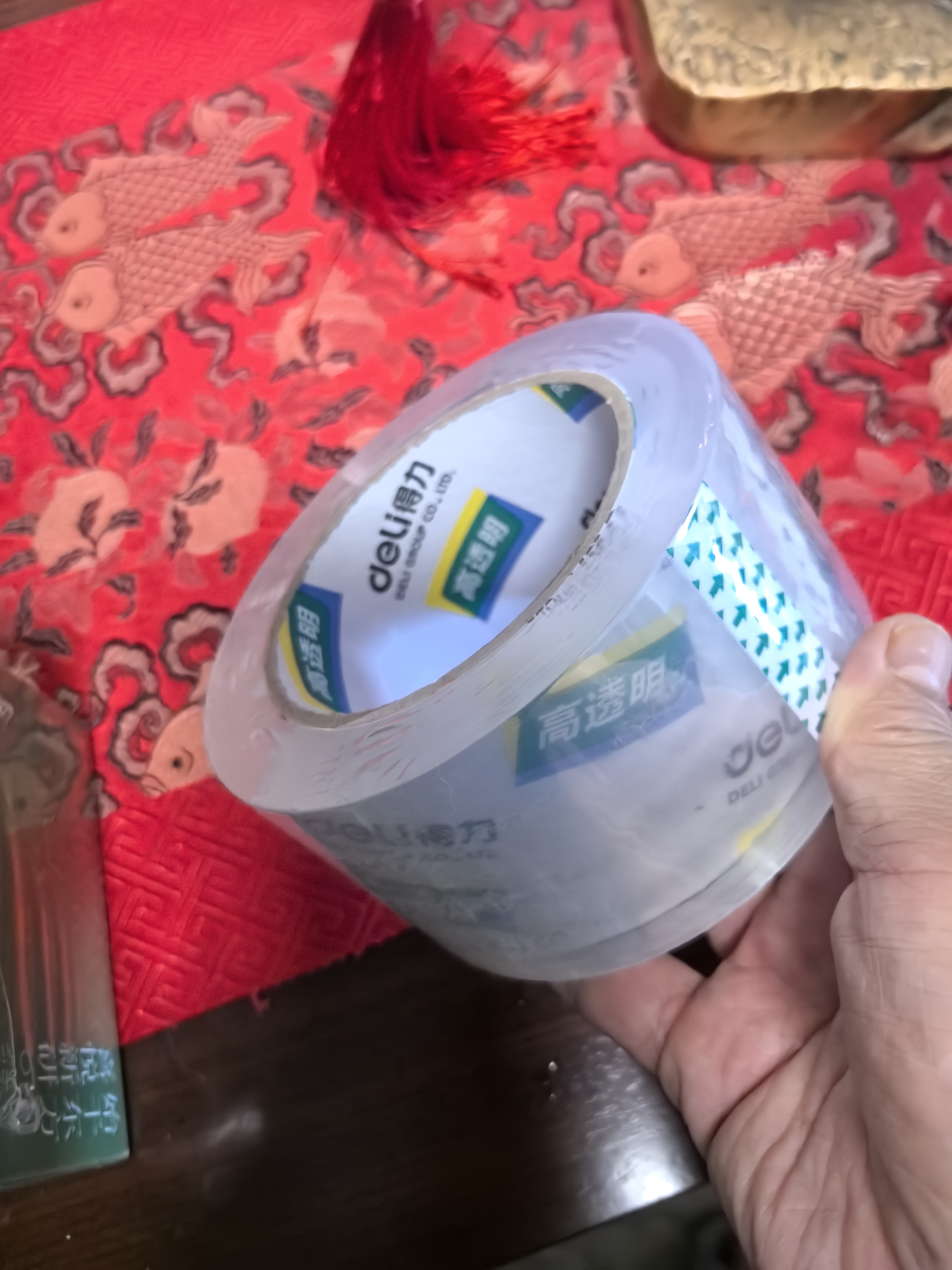 得力（deli）【超级爆款】高品质高透明封箱胶带/打包胶带 60mm*100y*50um(91.4m/卷) 单卷装 防台风胶带 30369 实拍图