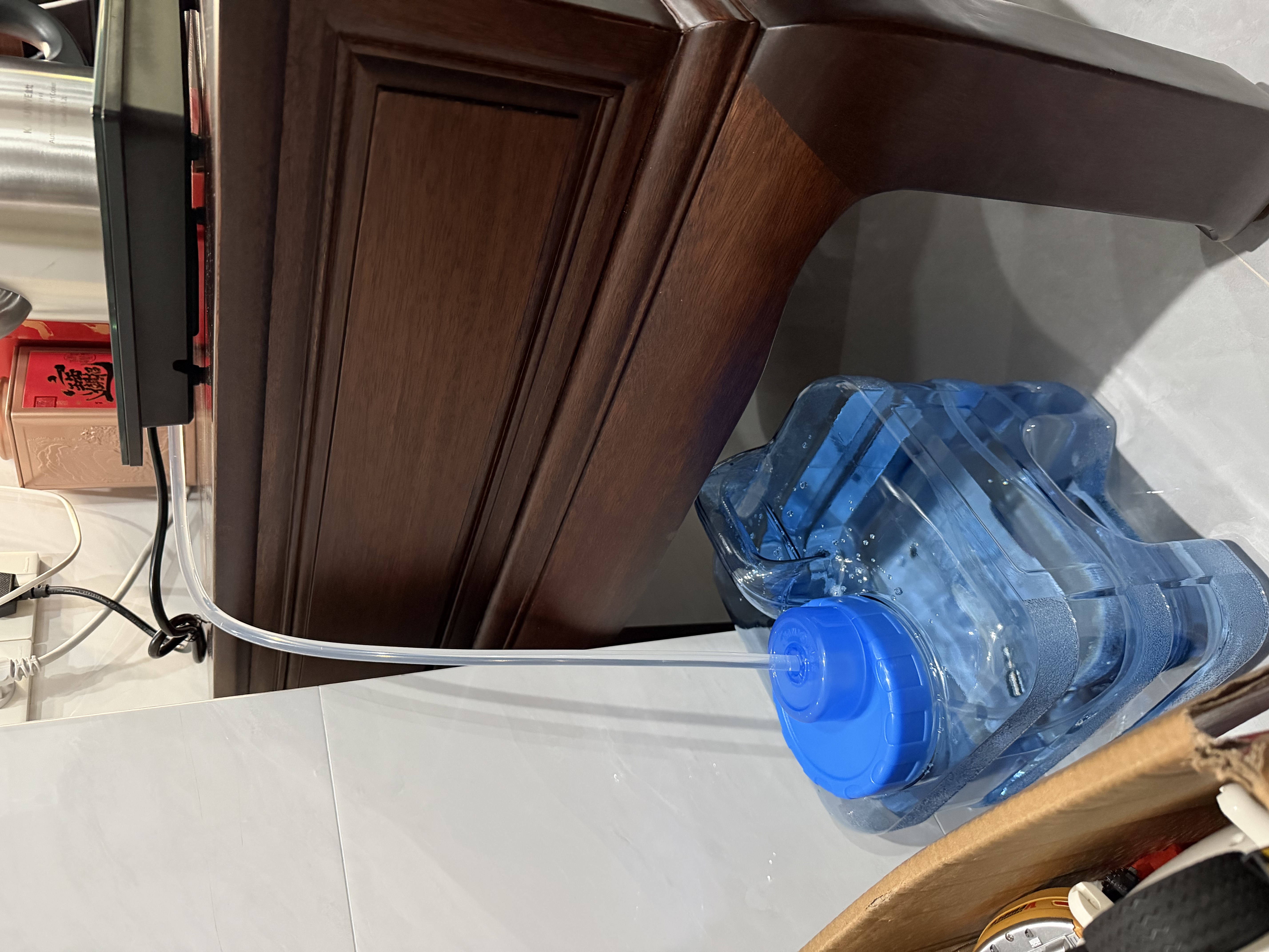 美厨（MAXCOOK）纯净水桶 矿泉水桶饮水桶10L 自驾游手提户外 方形MCX9409 实拍图