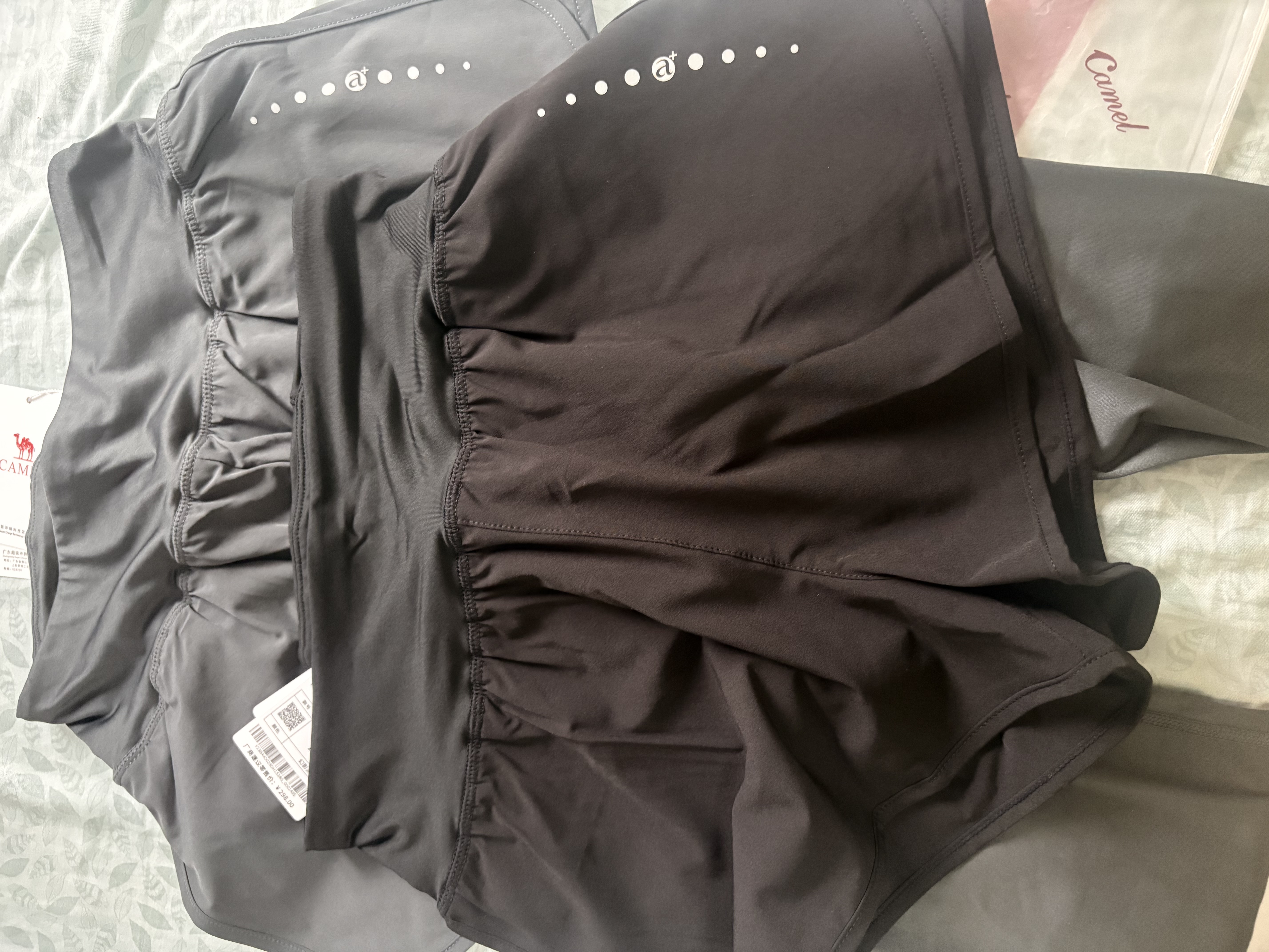 骆驼（CAMEL）防走光瑜伽短裤女高腰健身跑步三分裤 Y23BA4L0029D 幻影黑 M 实拍图
