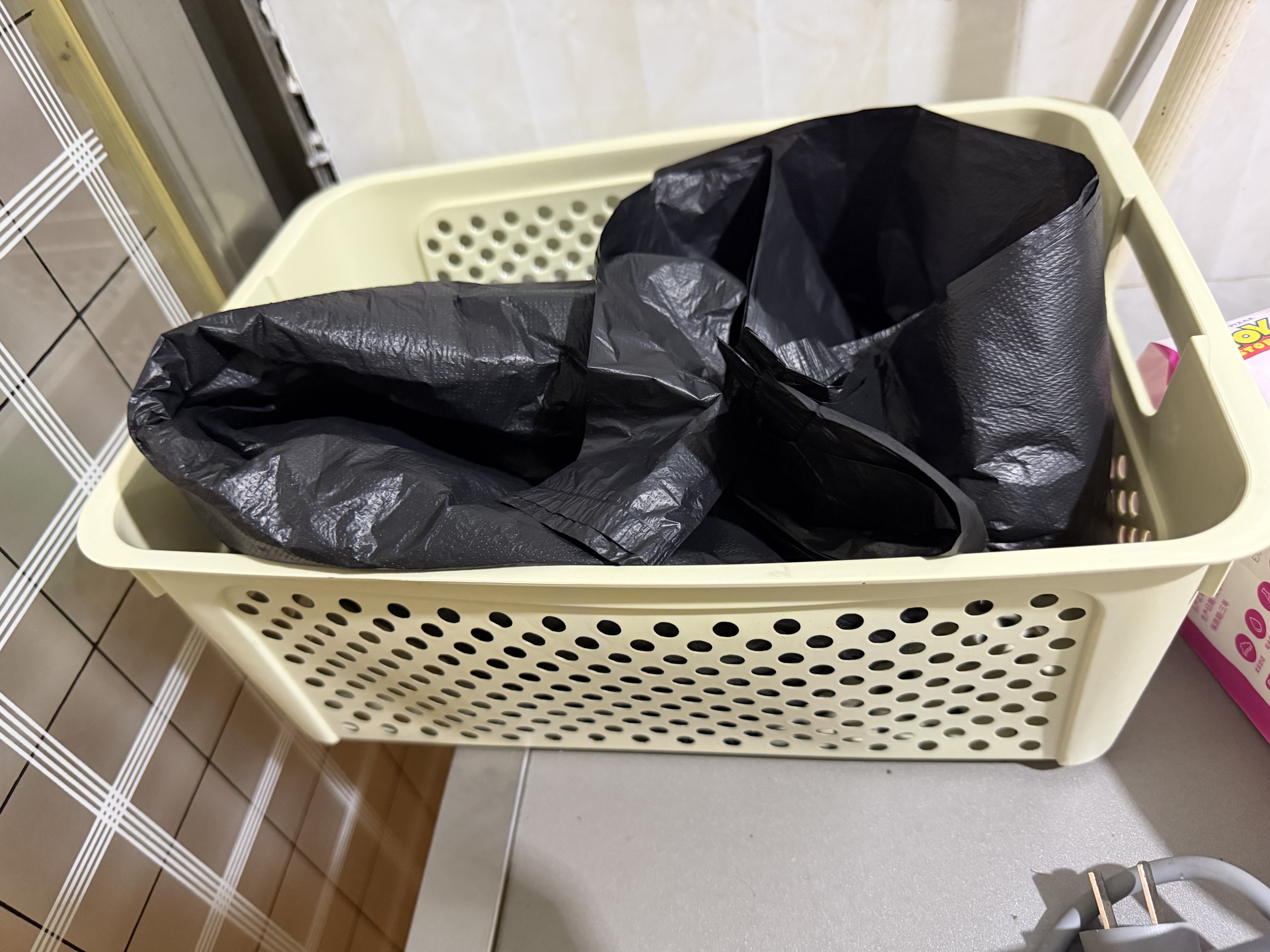 京东物流 桌面长方形收纳筐厨房杂物家用收纳盒塑料玩具零食整理 奶油色特大号 34*24*12.5cm 实拍图