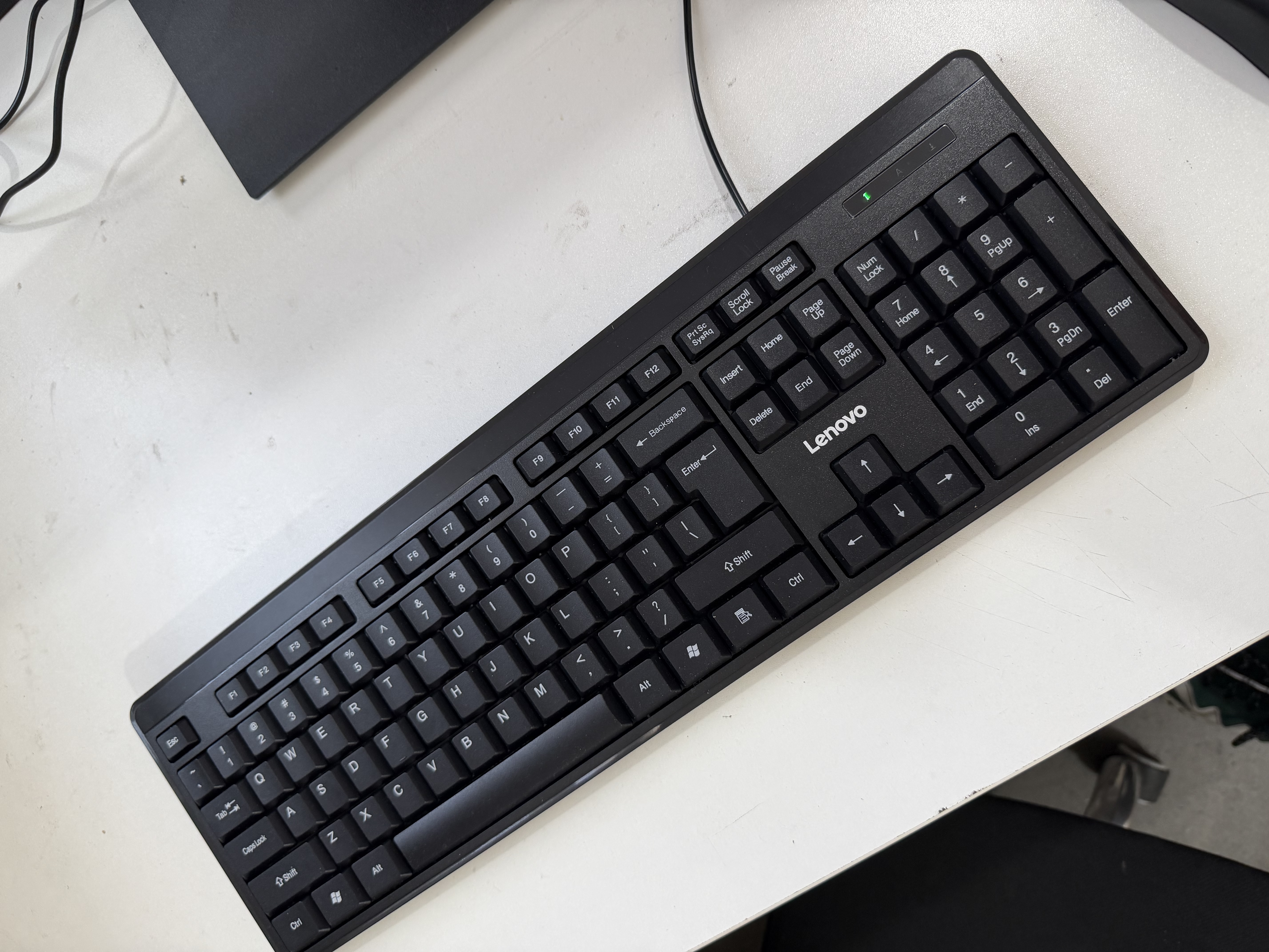 联想（Lenovo）KM210键盘鼠标套装 有线键鼠套装 全尺寸商务办公  笔记本电脑键盘台式机一体机 黑色 实拍图