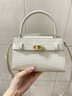 CHARLES&KEITH鳄鱼纹凯莉包手提斜挎婚包包女包生日礼物送女友CK2-50270880-1 Ivory象牙色 S 实拍图