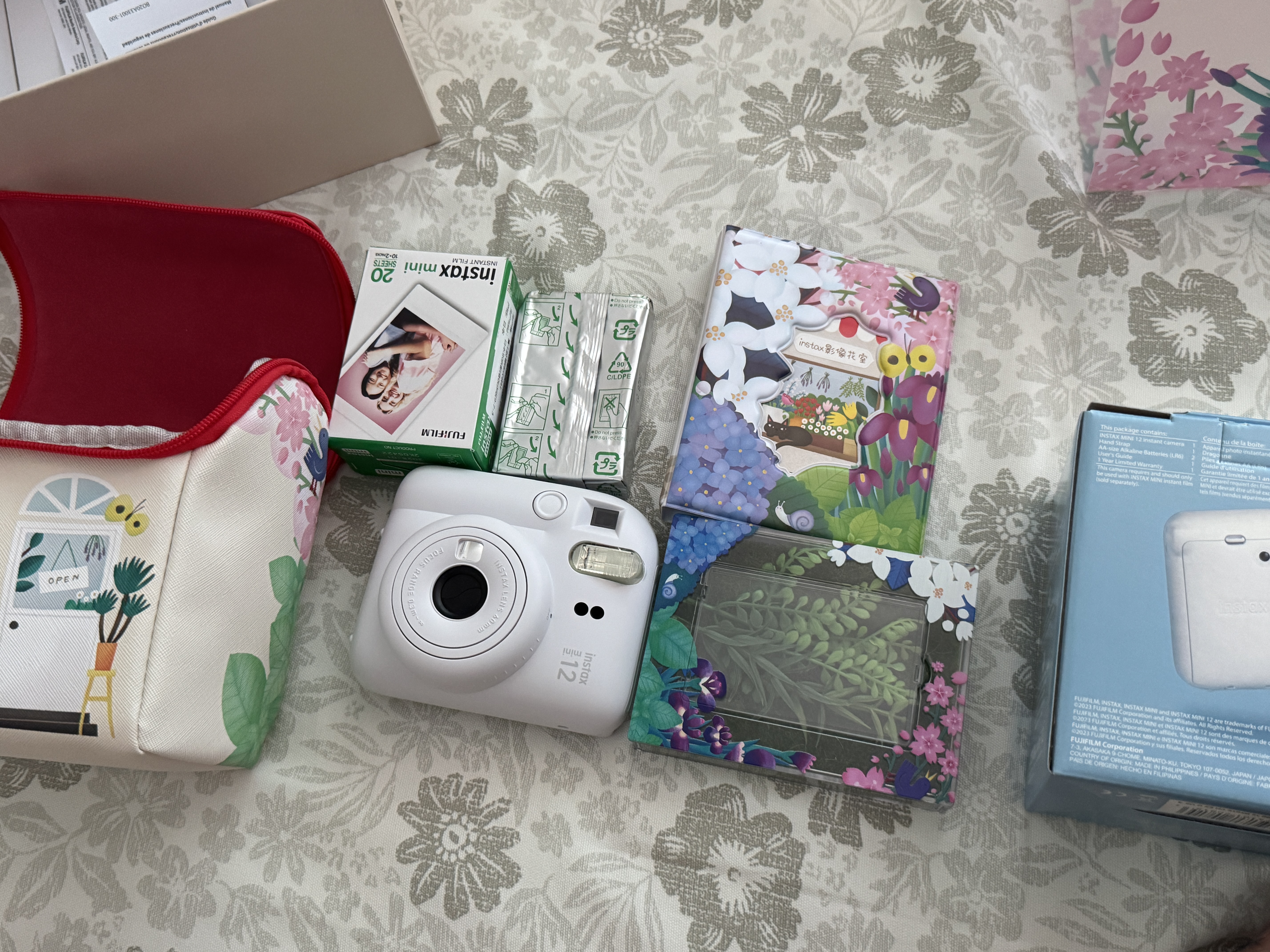 富士（FUJIFILM）instax 拍立得mini12 一次成像相机 mini11/41三寸相纸 七夕礼物生日礼物 奖品 【刮刮乐抽相纸】 Mini12 绣球蓝【店铺热卖】 官方标配+20张相纸 实拍图