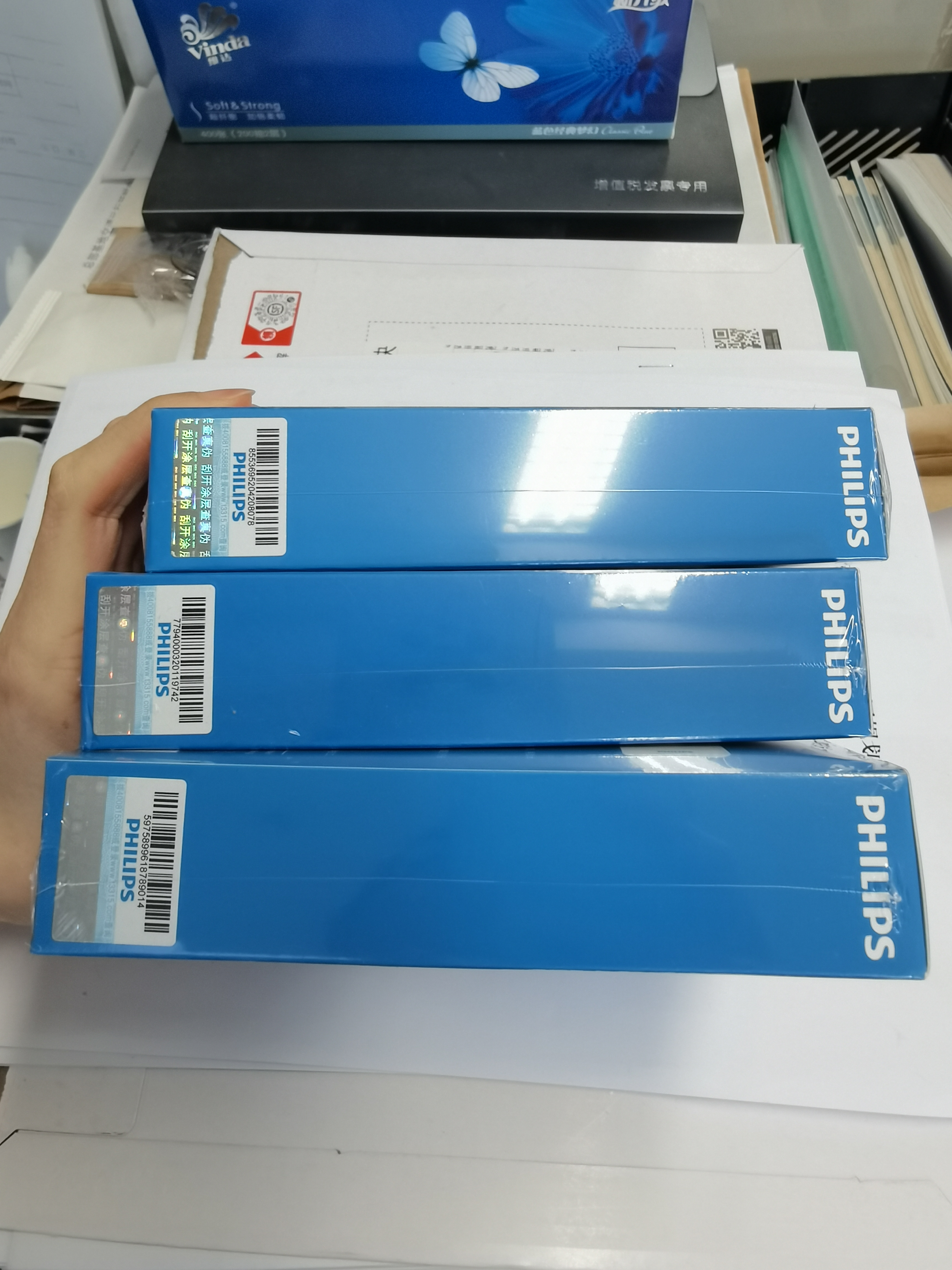 飞利浦充电宝自带双线3C认证可上飞机快充迷你小巧便携10000毫安大容量移动电源适用苹果华为小米手机 实拍图